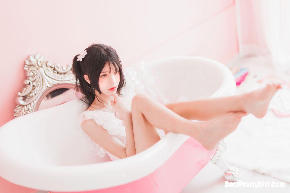 Coser@桜桃喵 Vol.016 冬眠2018系列 粉色浴缸 027