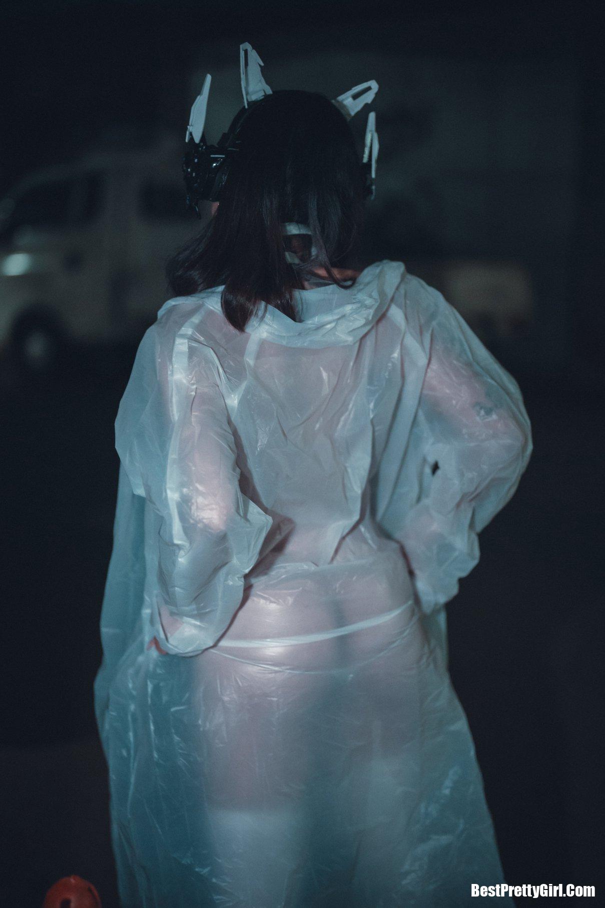 DJAWA Sonson (손손) Vagabundo de la Noche (Masked-girl in raincoat) 50