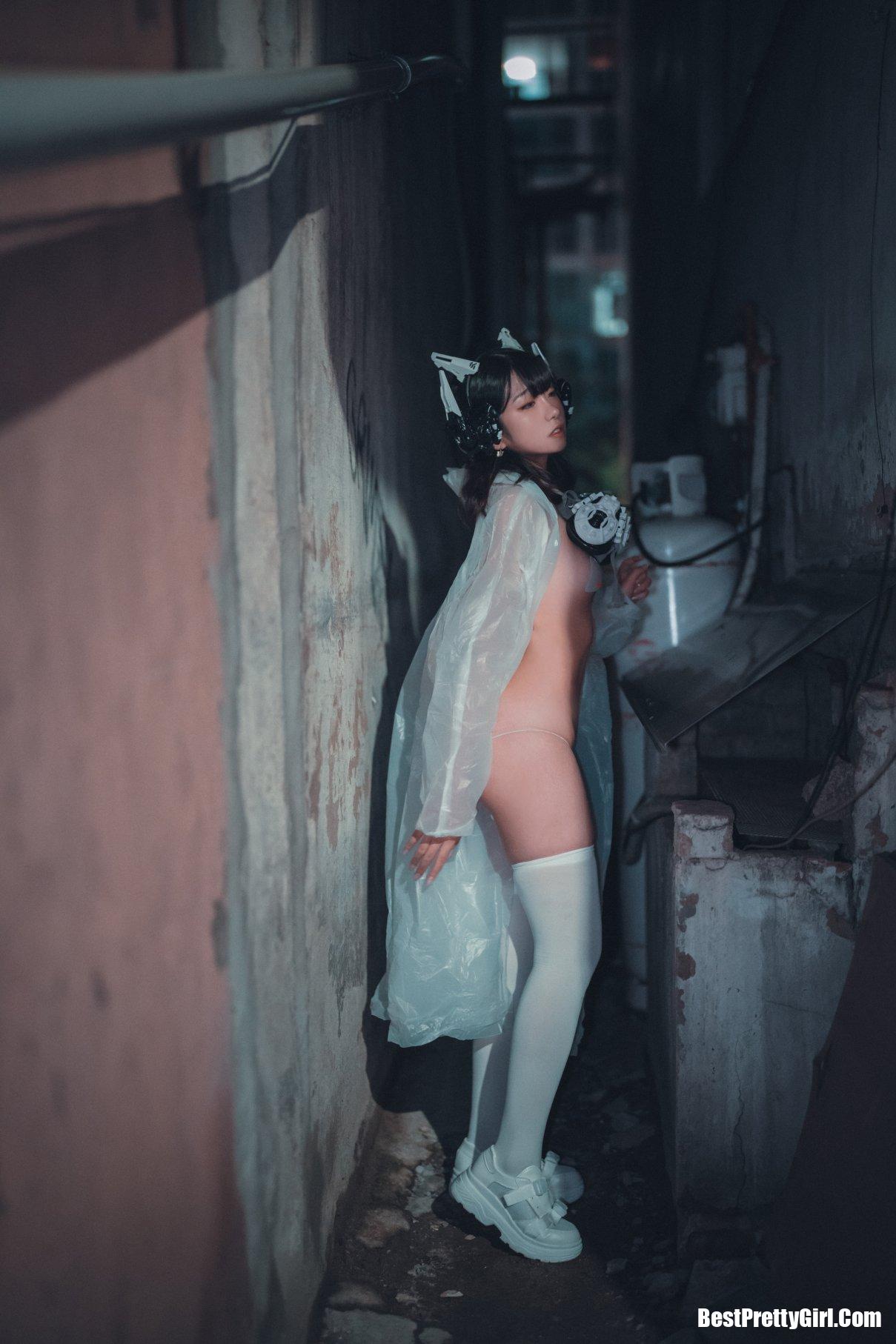 DJAWA Sonson (손손) Vagabundo de la Noche (Masked-girl in raincoat) 56