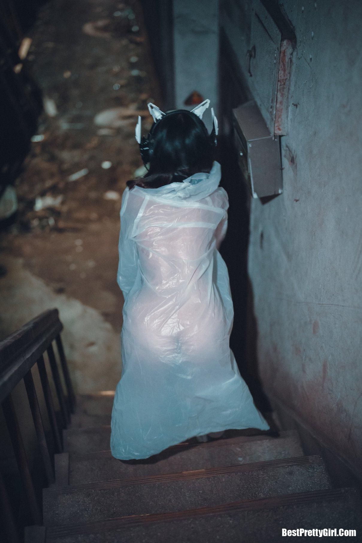 DJAWA Sonson (손손) Vagabundo de la Noche (Masked-girl in raincoat) 72