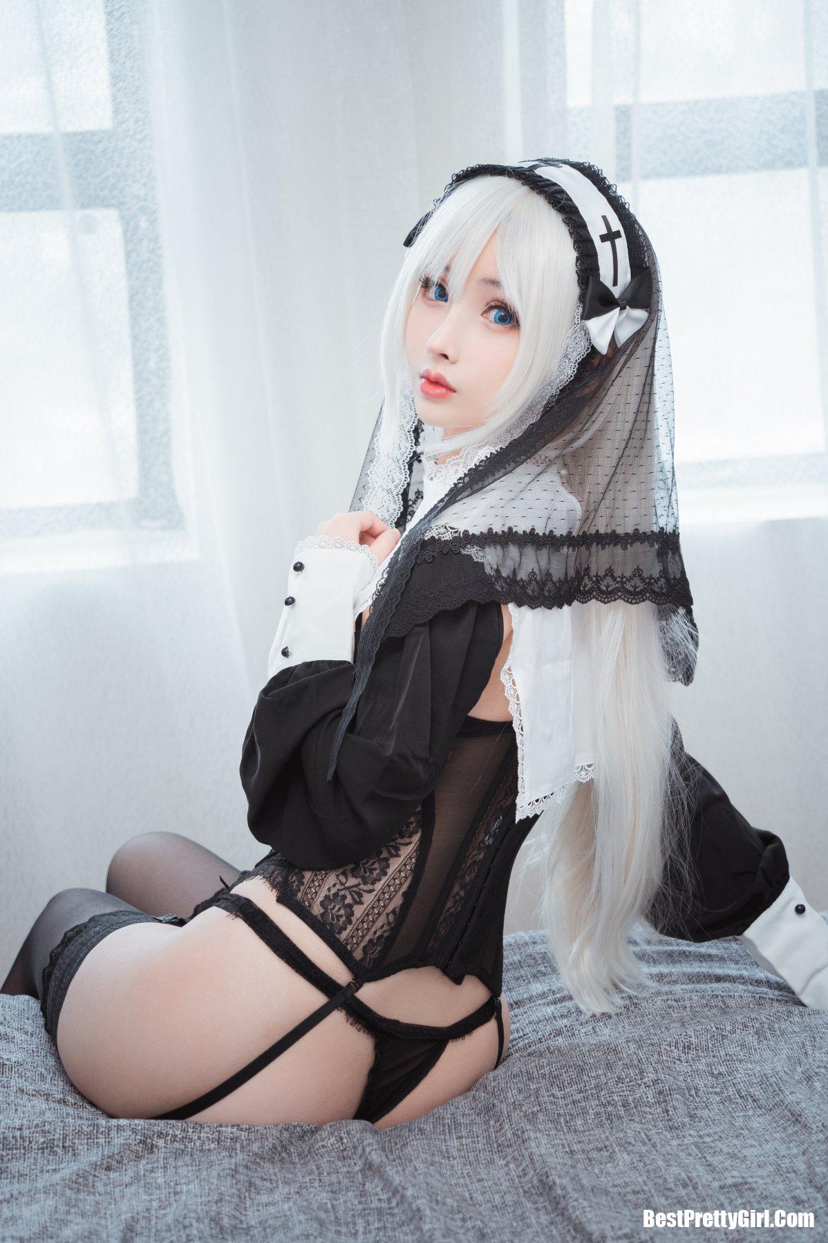 Coser@rioko凉凉子 Vol.059 兼职是修女的兔子小姐 28