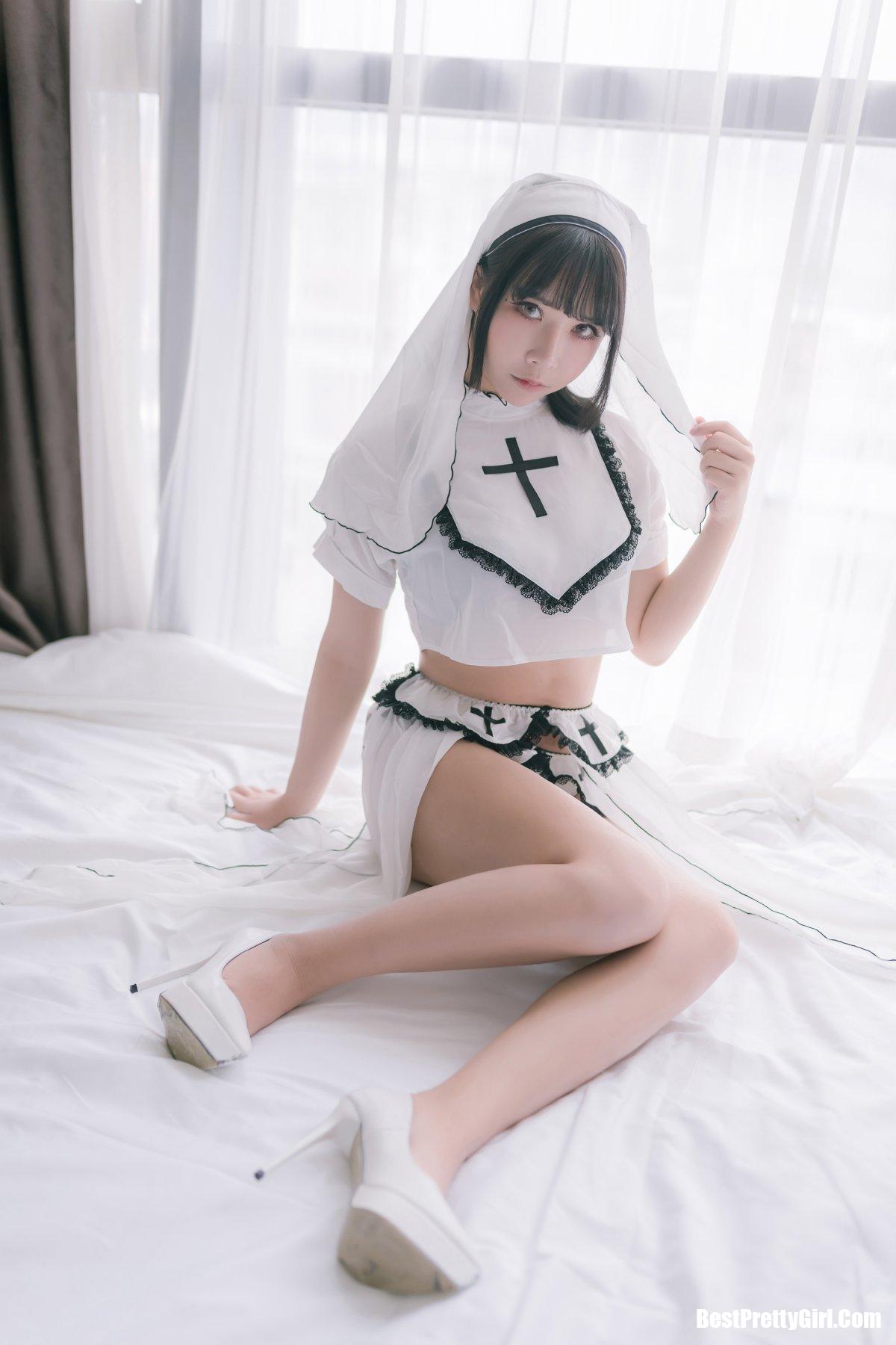 Coser@抱走莫子aa Vol.004 纯白修女 11