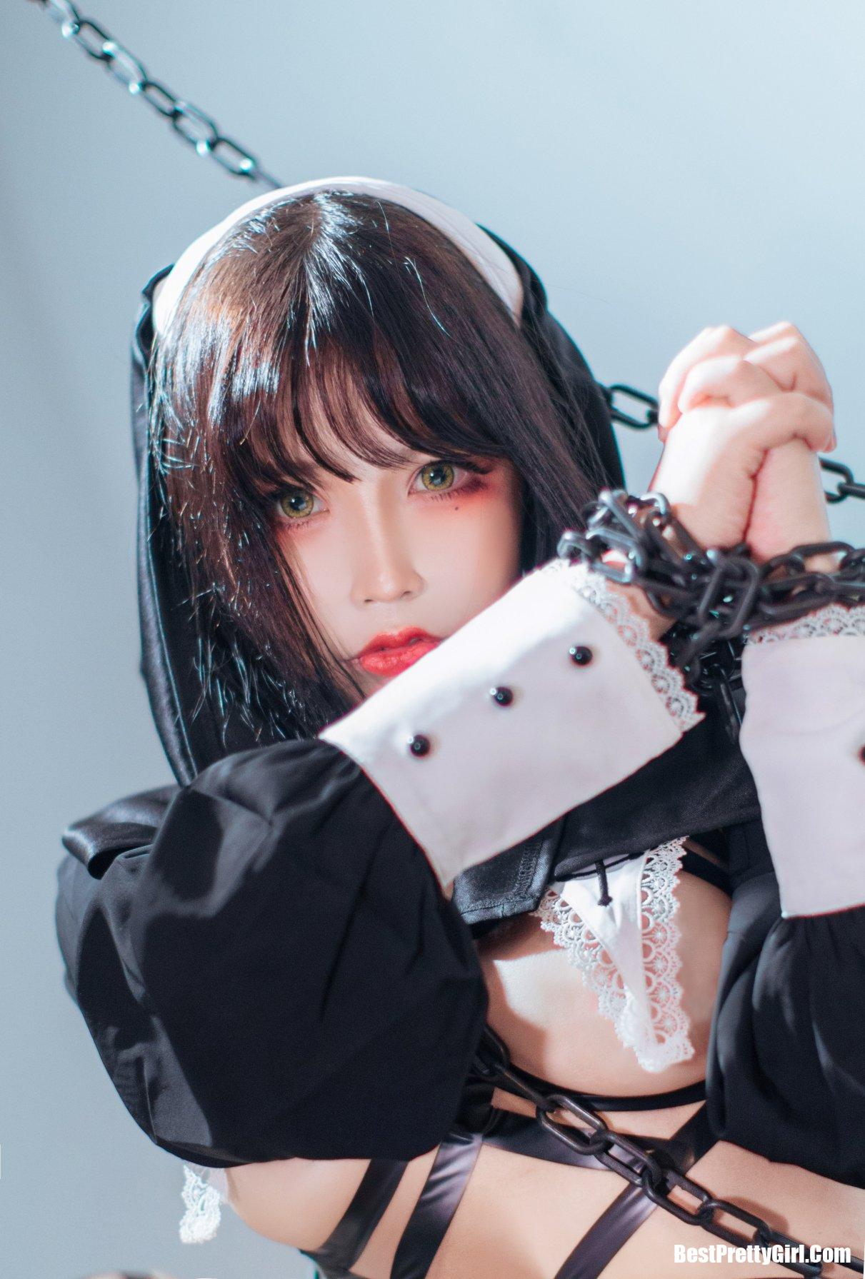 Coser@抱走莫子aa Vol.007 黑色修女 31