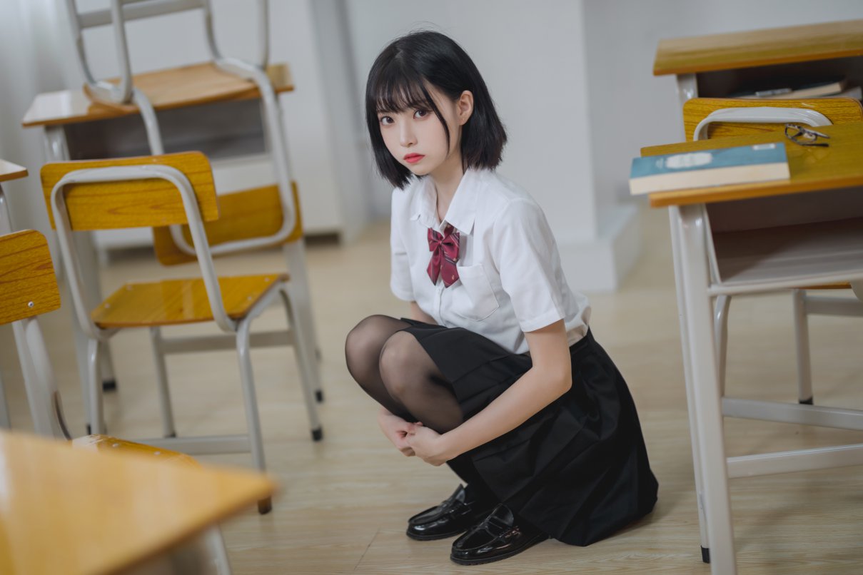 Coser@许岚LAN Vol.001 教室jk黑丝 0024