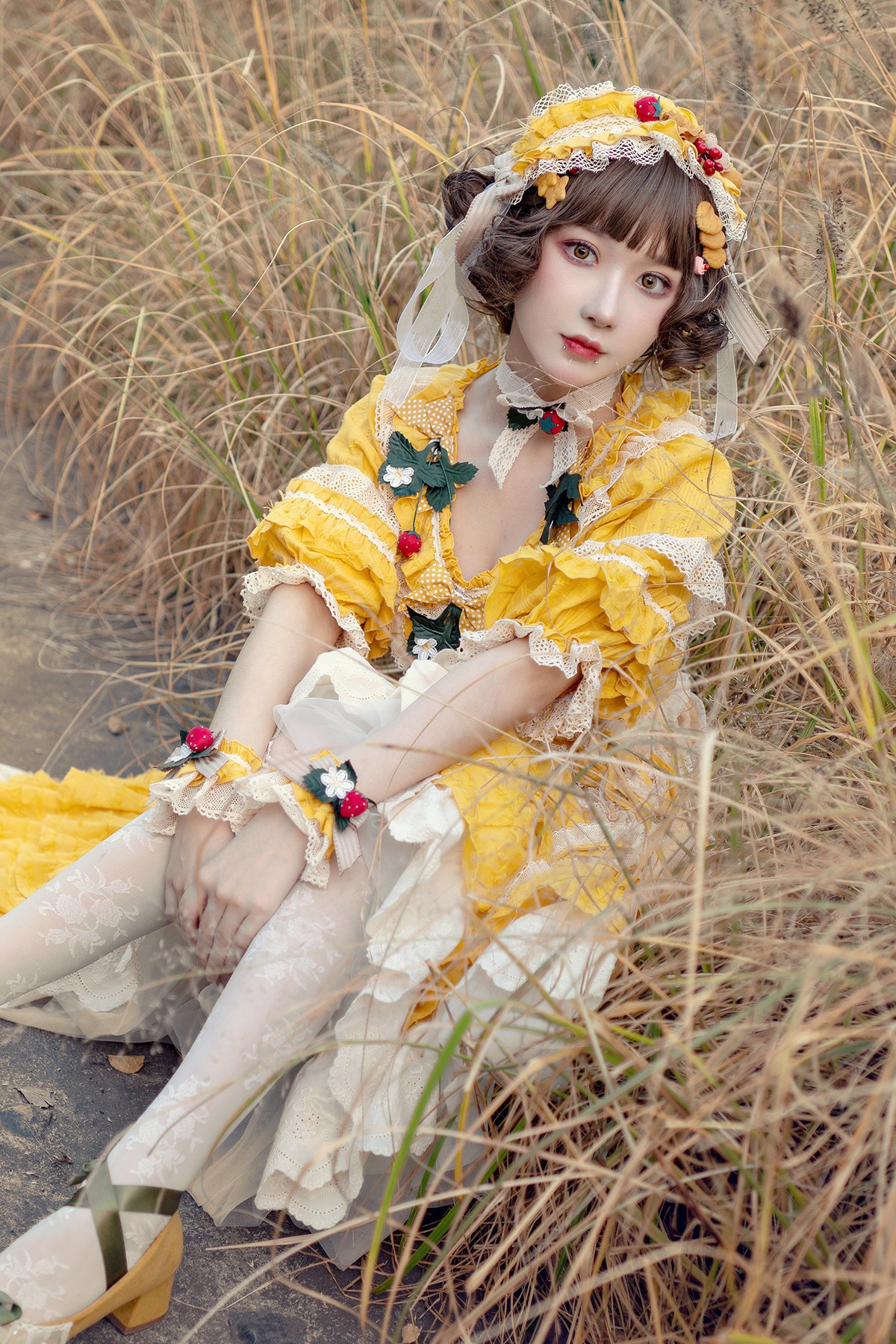 Coser@阿包也是兔娘 Vol.018 lolita黄裙