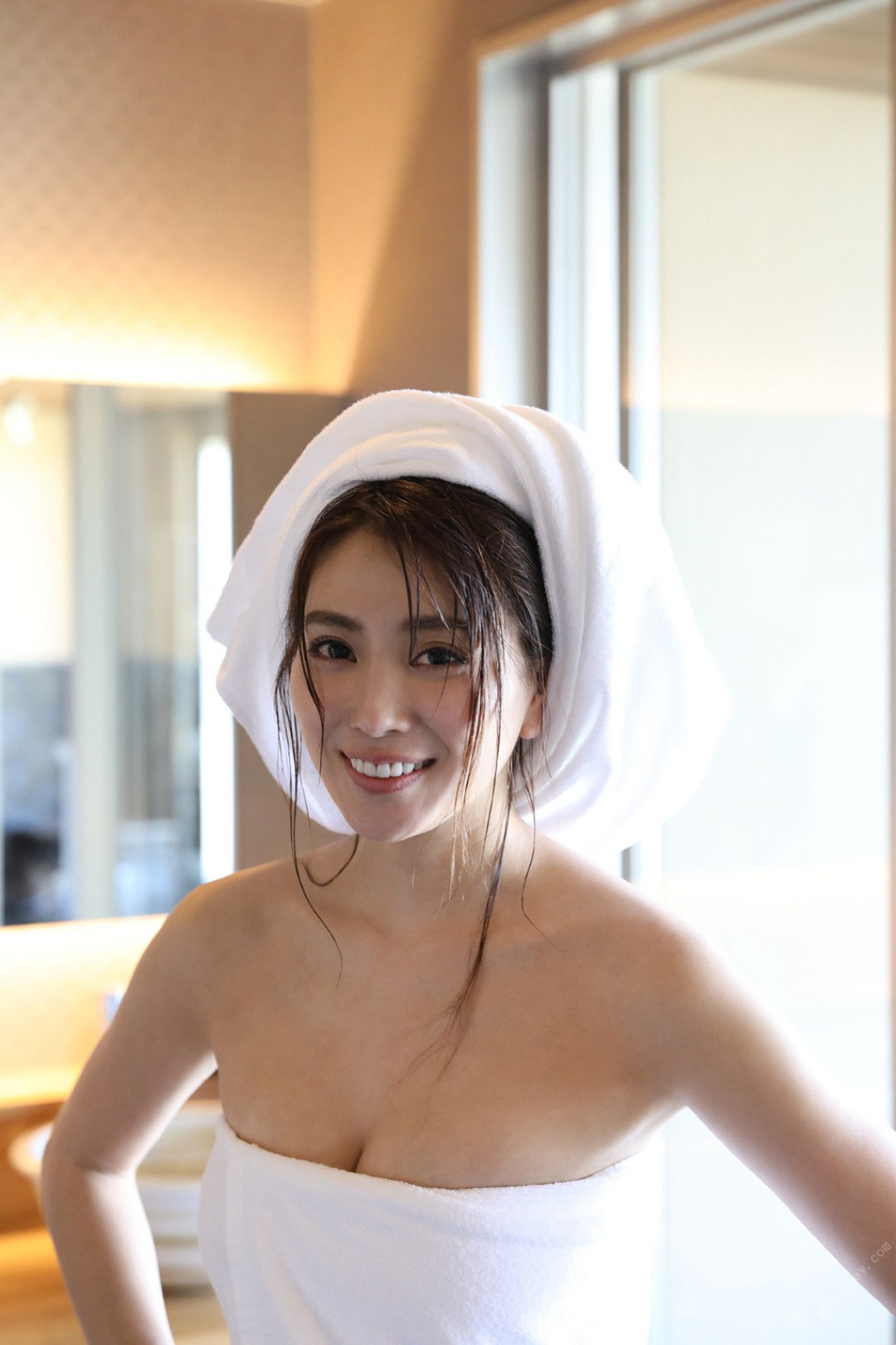 週刊ポストデジタル写真集 森咲智美 100 万人のおっぱい 72 8381211293