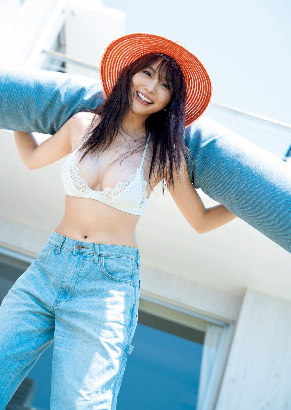 Photobook 2020.10.27 森咲智美 写真集 『 Utopia 』 00053.jpg