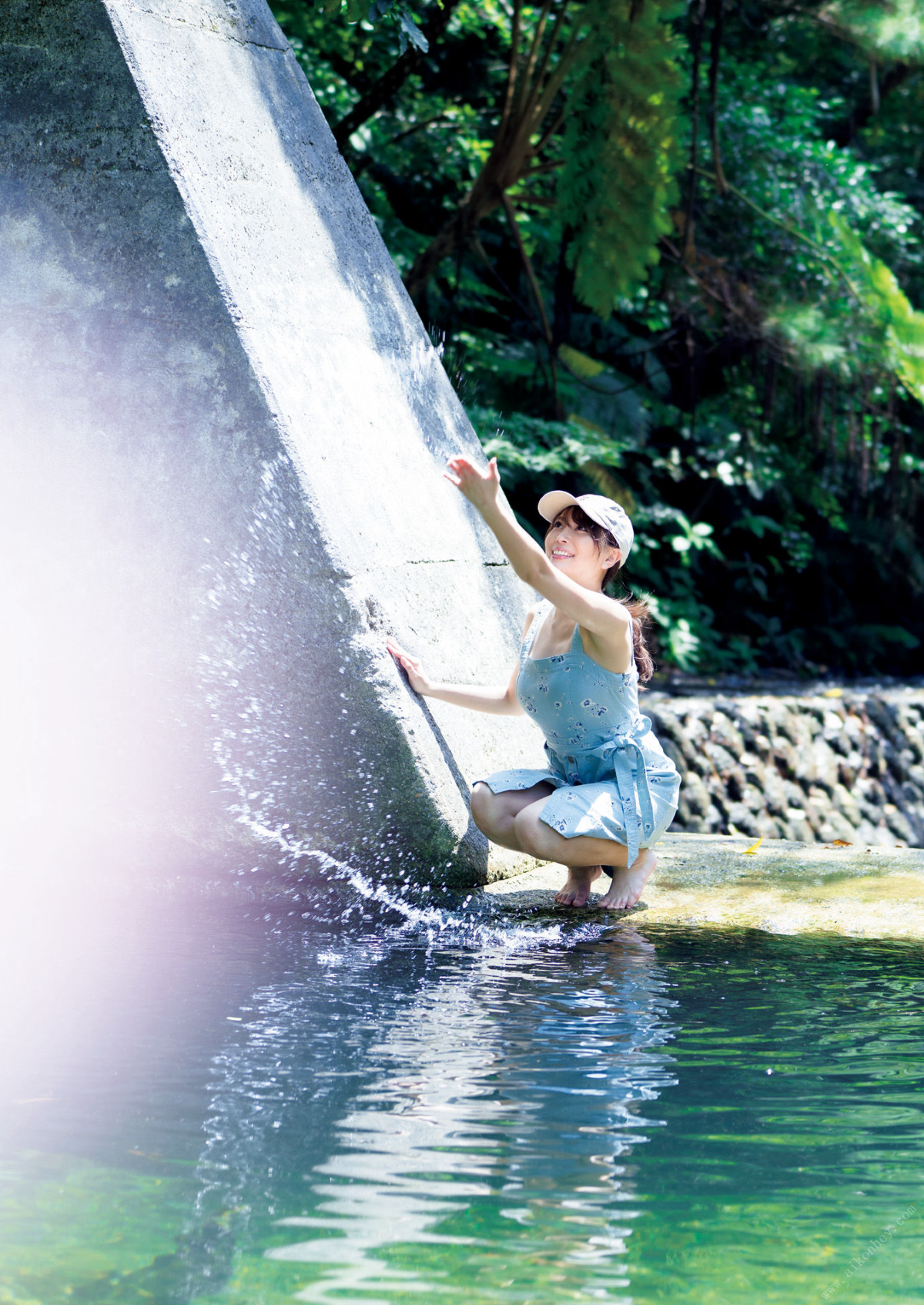 Photobook 2020.10.27 森咲智美 写真集 『 Utopia 』 00096.jpg