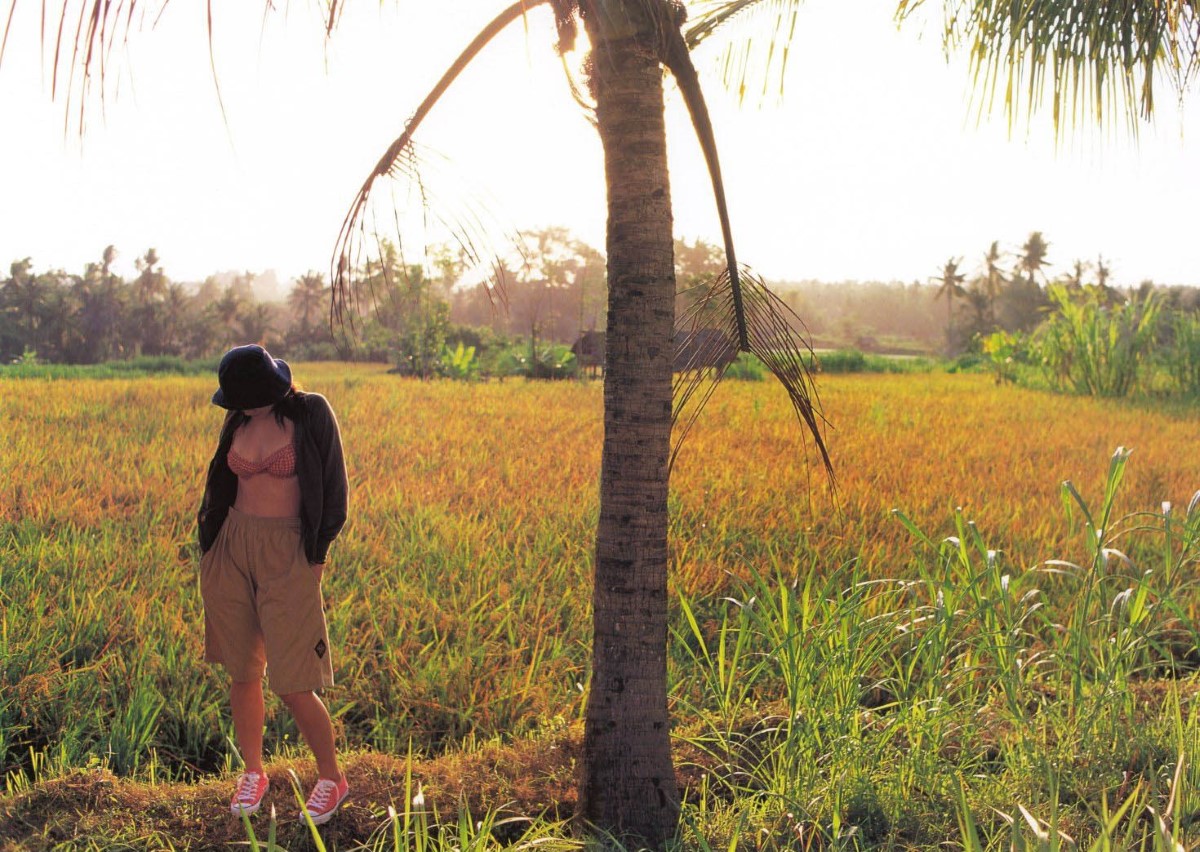 Photobook 綾瀬はるか birth in BALI 連結済 54 55.jpg