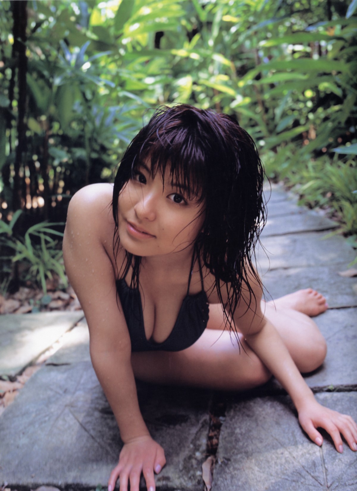 Photobook 花井美里 CHIKU BILL チクビル 025.jpg