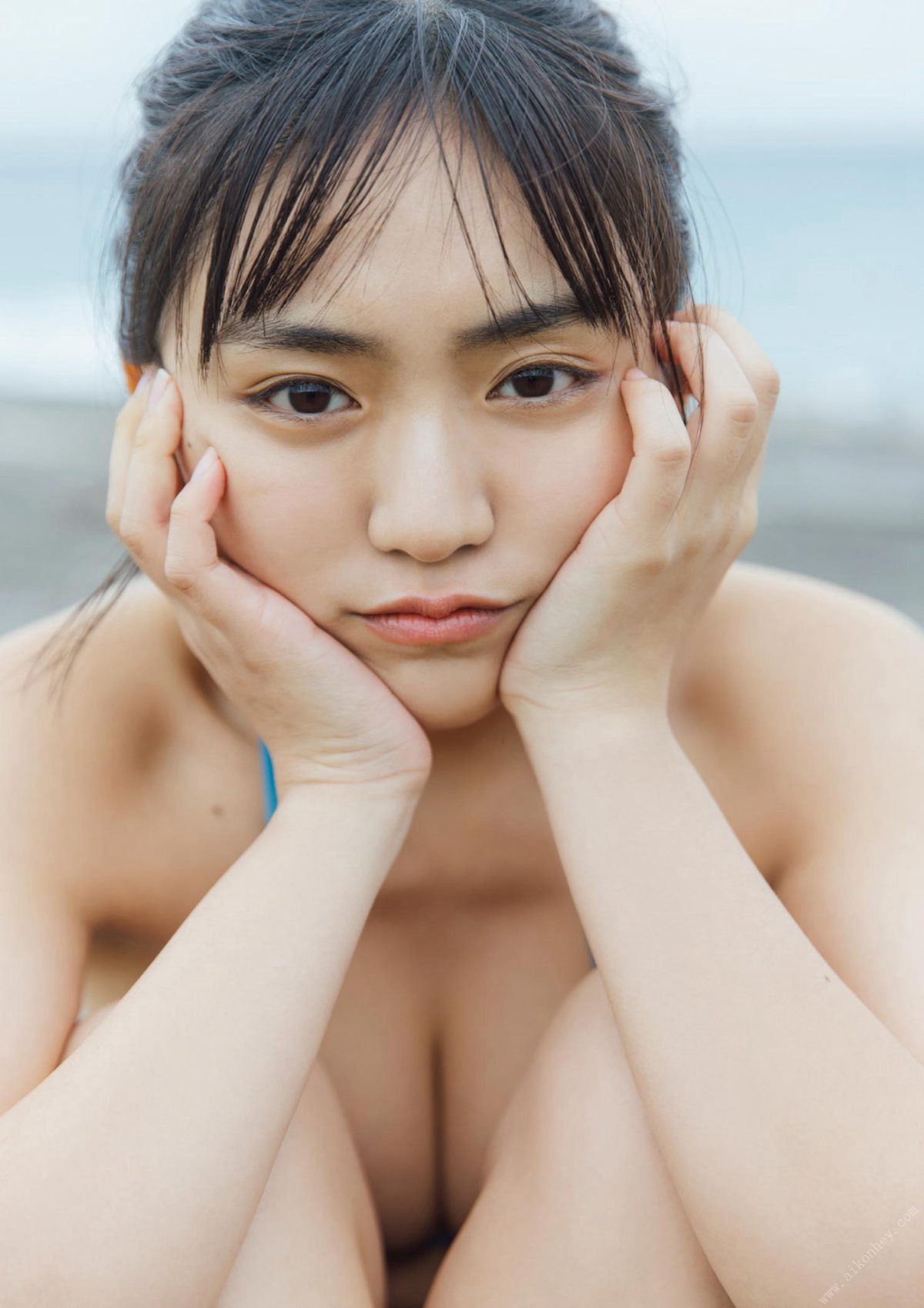 BLT Photobook 2022 02 03 Runa Toyoda 豊田ルナ Your Warmth きみのぬくもり 0035 1709820807.jpg