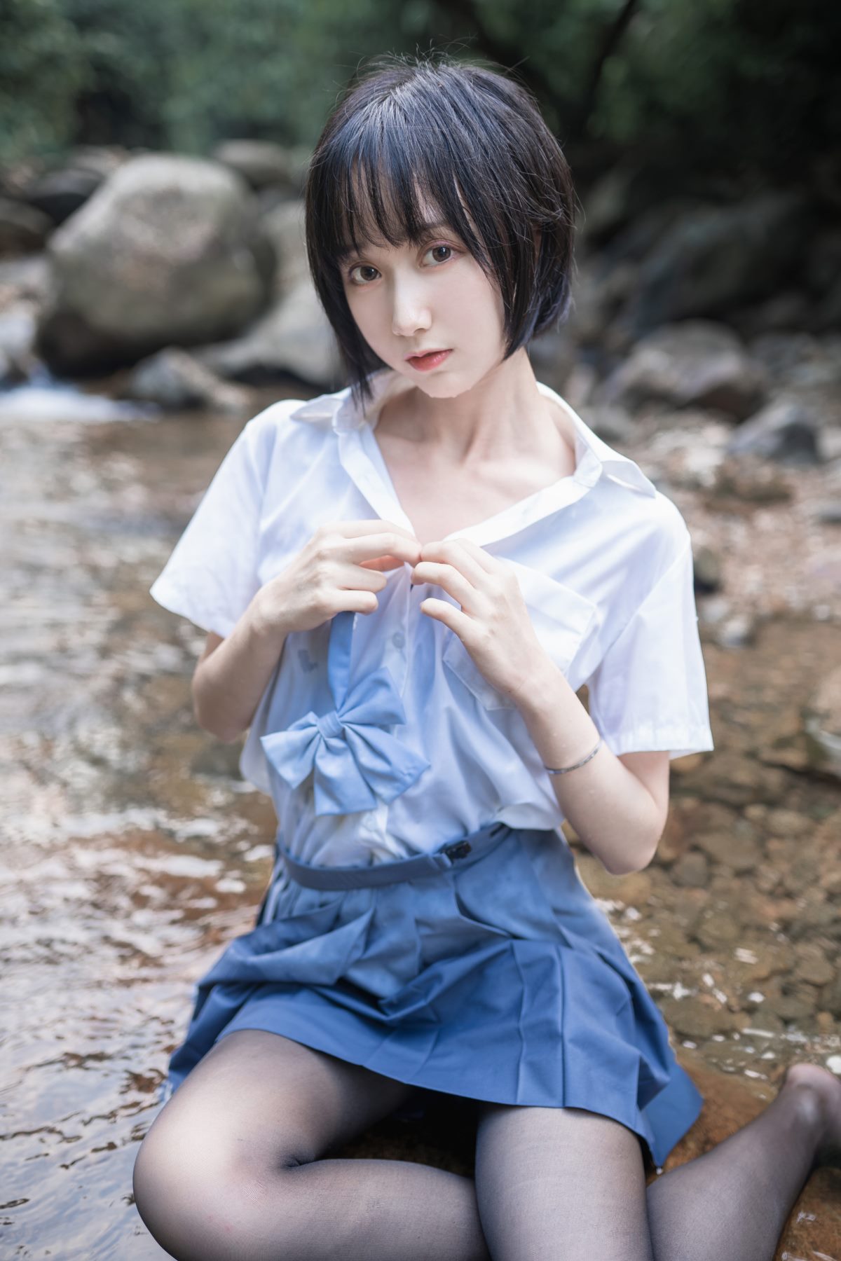 Coser@木绵绵OwO Vol 007 水色溪边制服 0034 8338825496.jpg