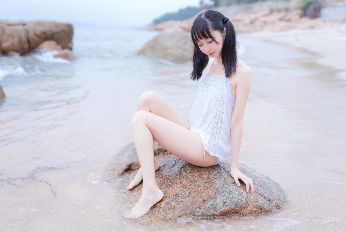 Coser@木绵绵OwO Vol 024 海边白色比基尼电子版 0021 5260102049.jpg