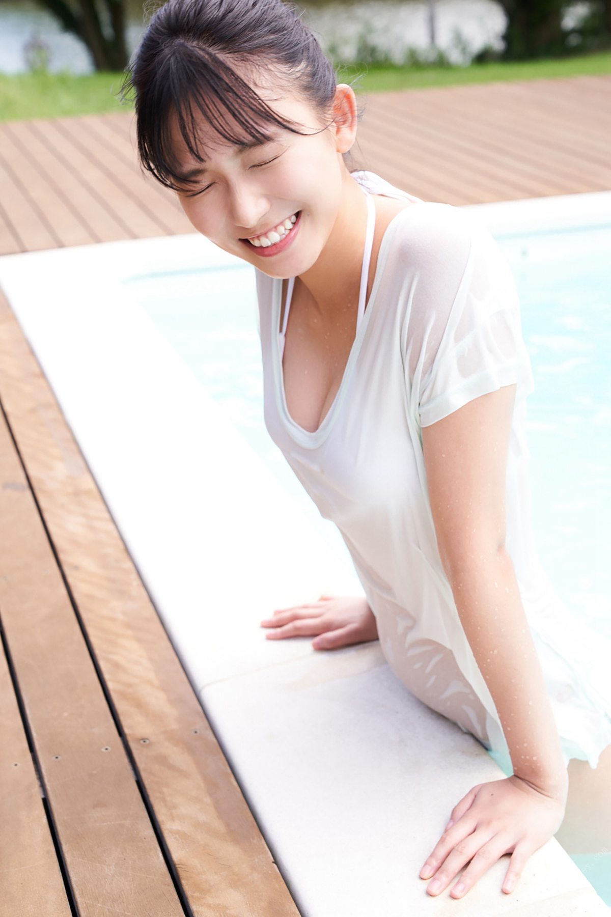 FRIDAY Digital Photobook 2019 11 29 Nene Shida 志田音々 First Bikini Of An Active Female College Student Vol 2 0009 5639501148.jpg