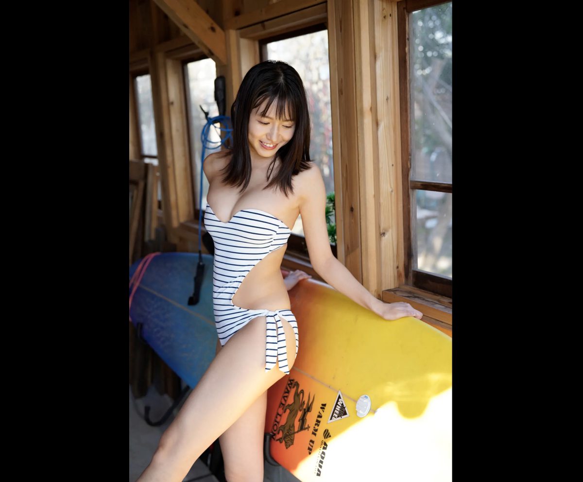 FRIDAY Digital Photobook 2020 09 25 Nene Shida 志田音々 Healing Chastity Bikini 癒やしの純潔ビキニ 0014 6308155865.jpg