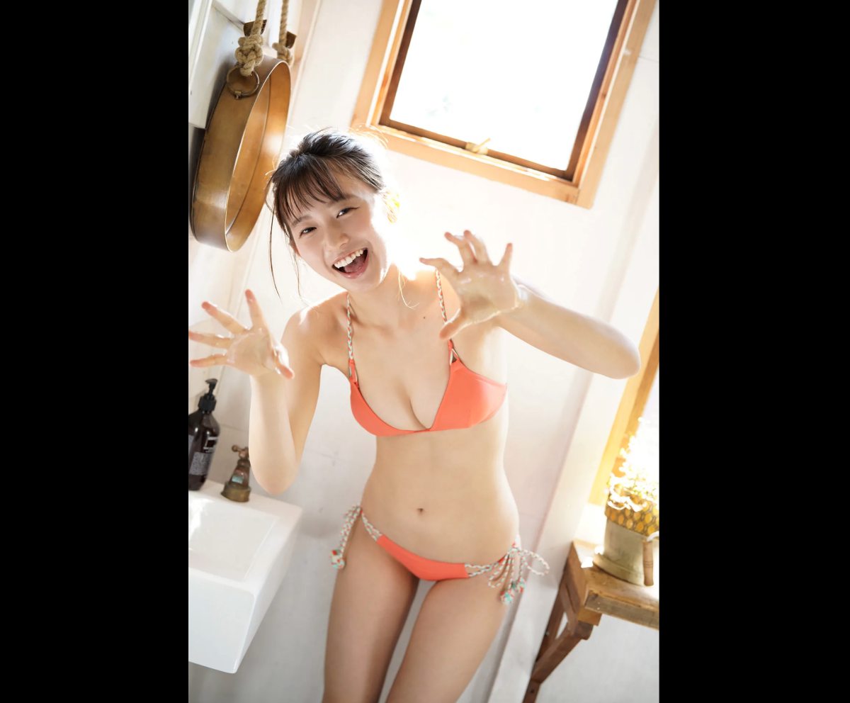 FRIDAY Digital Photobook 2020 09 25 Nene Shida 志田音々 Healing Chastity Bikini 癒やしの純潔ビキニ 0038 3507432100.jpg