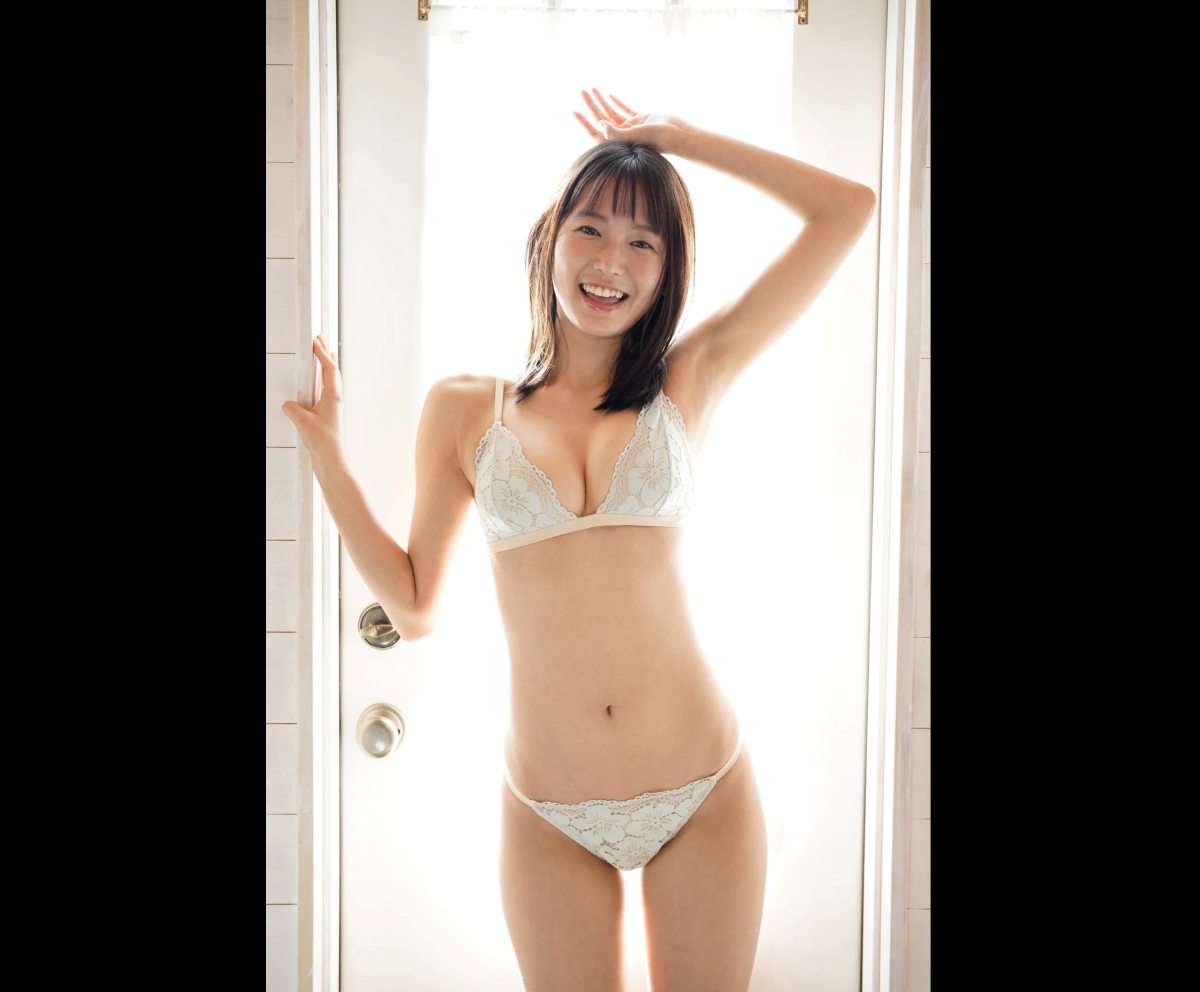 FRIDAY Digital Photobook 2020 09 25 Nene Shida 志田音々 Healing Chastity Bikini 癒やしの純潔ビキニ 0060 6371170062.jpg