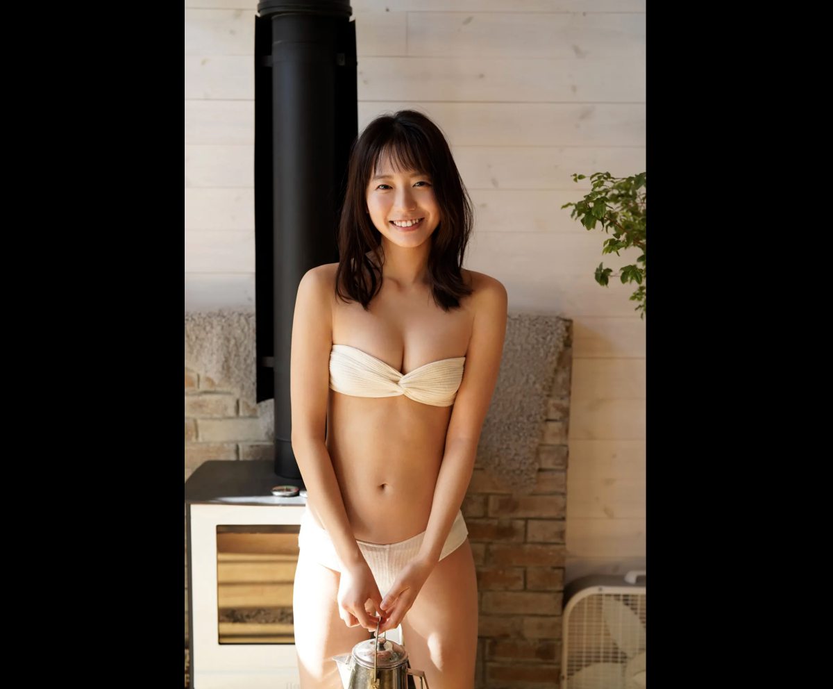 FRIDAY Digital Photobook 2020 09 25 Nene Shida 志田音々 Healing Chastity Bikini 癒やしの純潔ビキニ 0077 1826420357.jpg