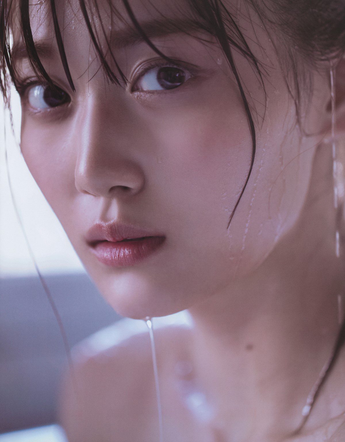 Photobook 乃木坂46 山下美月1st写真集 忘れられない人 B 00083 5856494410.jpg