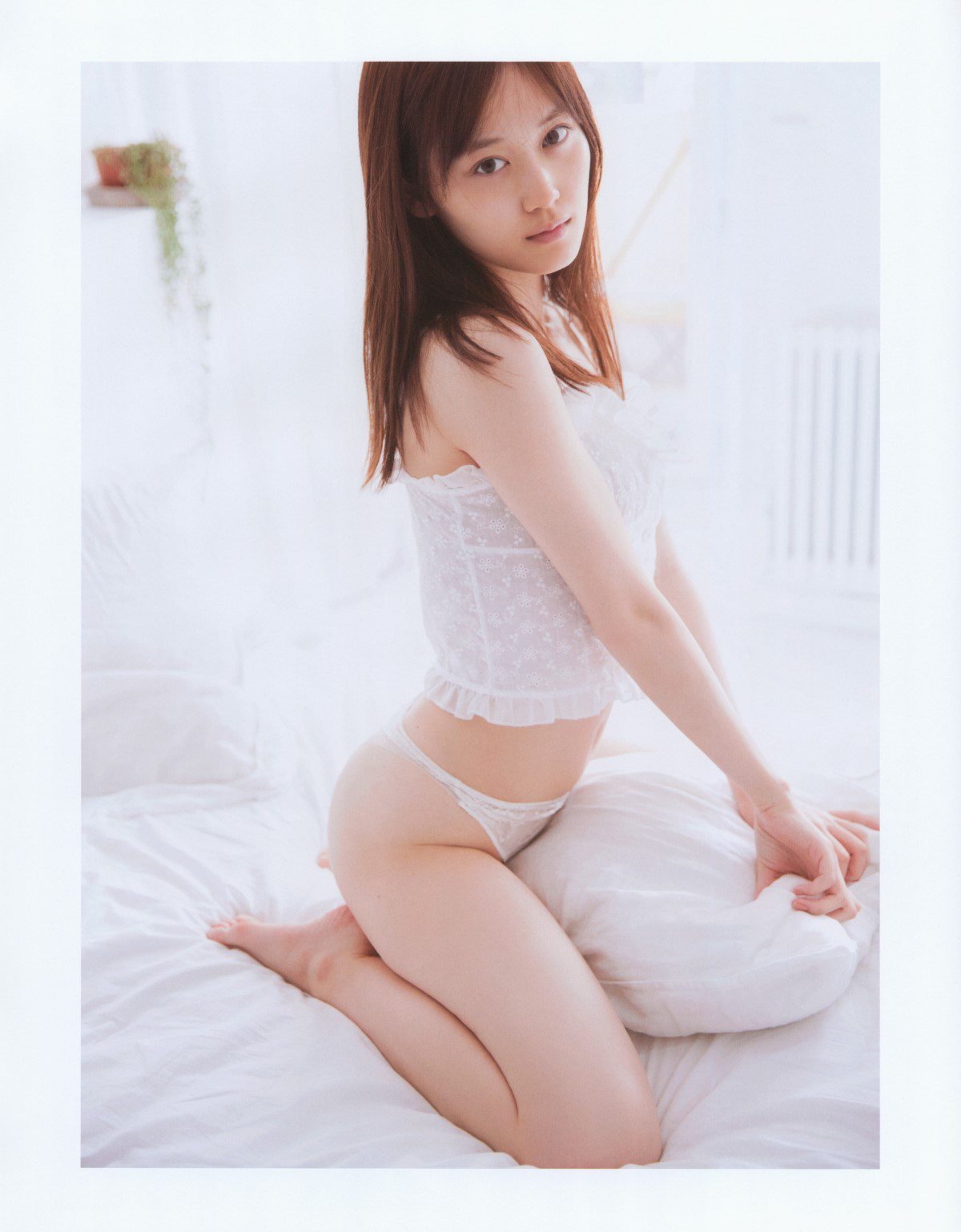 Photobook 乃木坂46 山下美月1st写真集 忘れられない人 B 00091 8327693436.jpg