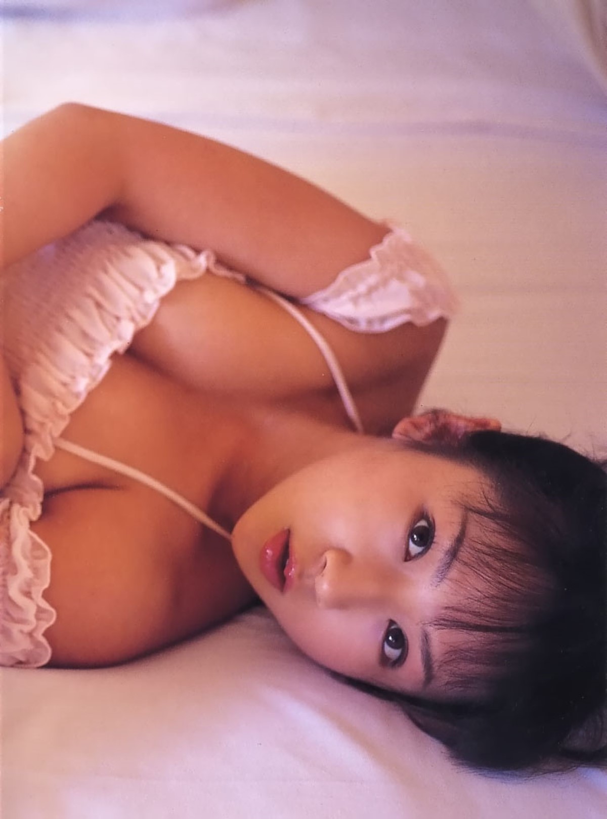 Photobook 愛川ゆず季 Miss Girl B 64 8869474316.jpg