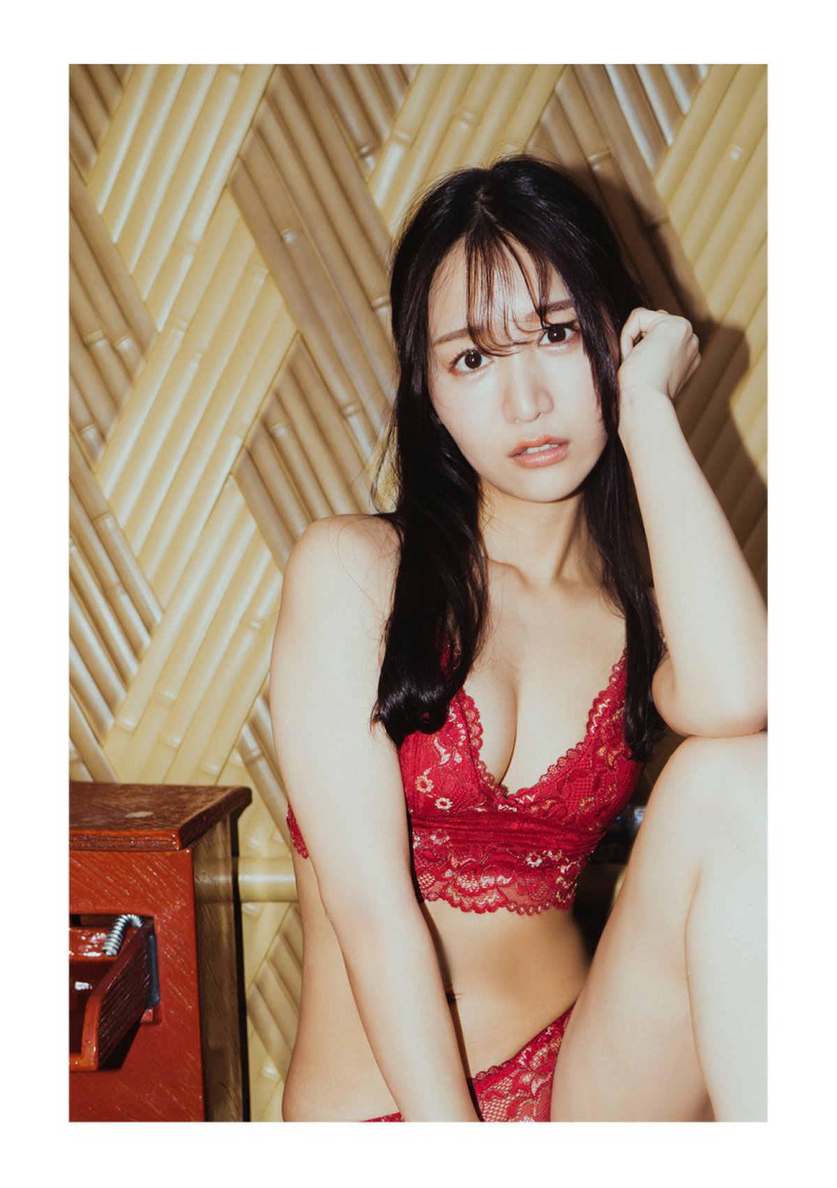 Photobook Ai Hoshina 星奈あい Escape 2022 01 07 0011 5958843076.jpg