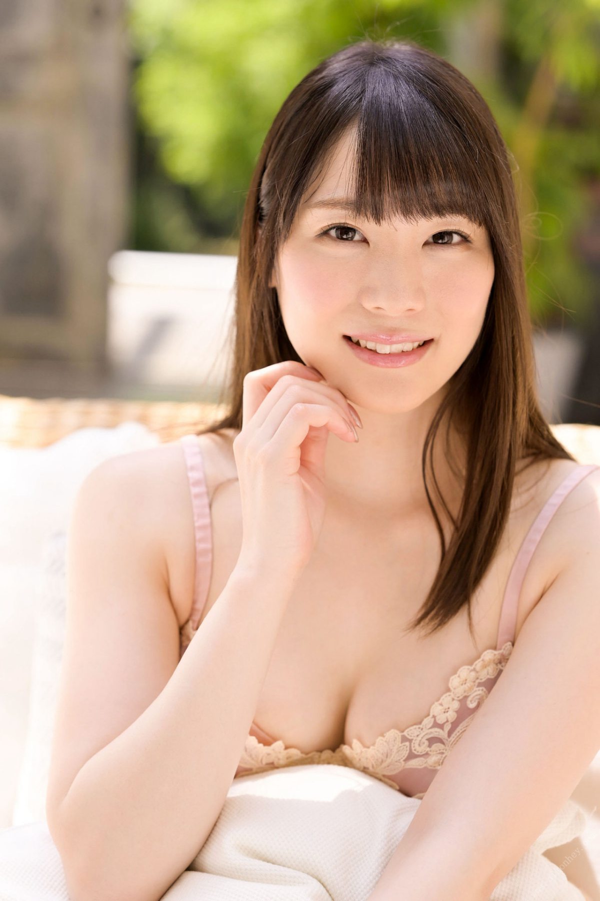 Photobook Airi Suzumura 鈴村あいり PRESTIGE POSE MESSAGE 17 2022 02 05 0022 9838558391.jpg