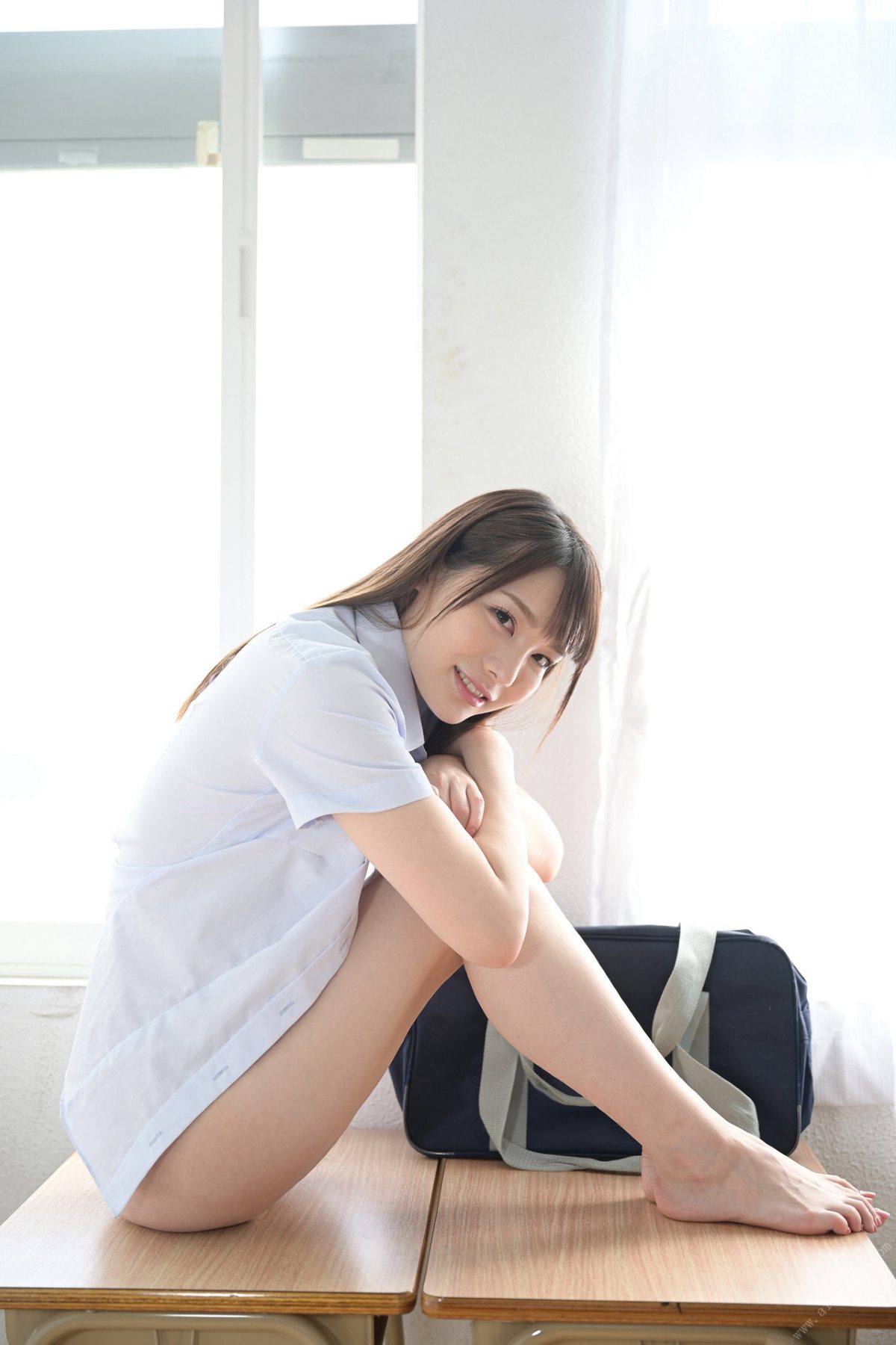 Photobook Airi Suzumura 鈴村あいり PRESTIGE POSE MESSAGE 17 2022 02 05 0078 8178365832.jpg