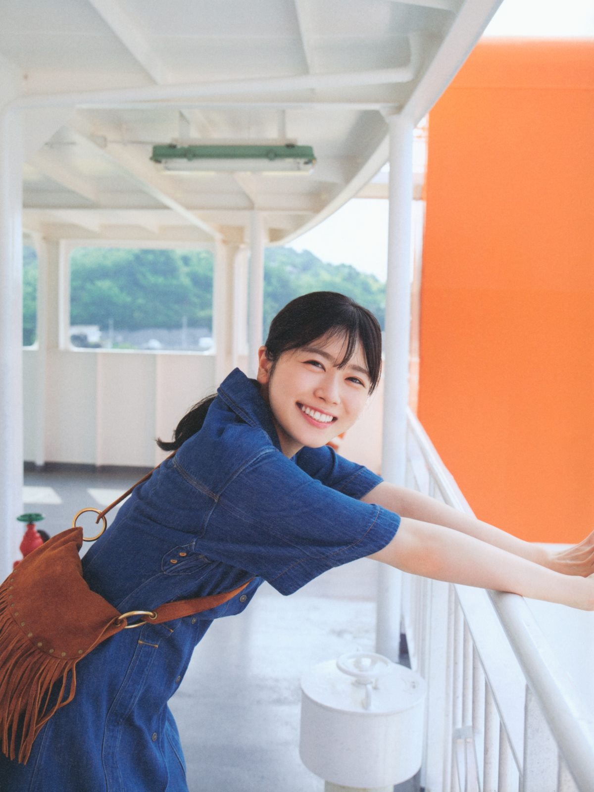 Photobook Akari Nibu 丹生明里 1st Photobook Easy Relationship やさしい関係 2022 07 26 A 0019 7314609605.jpg