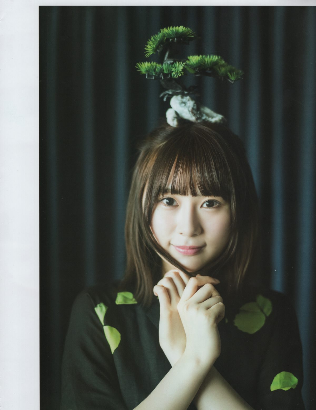 Photobook Keyakizaka46 Photobook – 21nin no Mikansei 欅坂46 ファースト写真集 21人の未完成 A 0076 8307097871.jpg