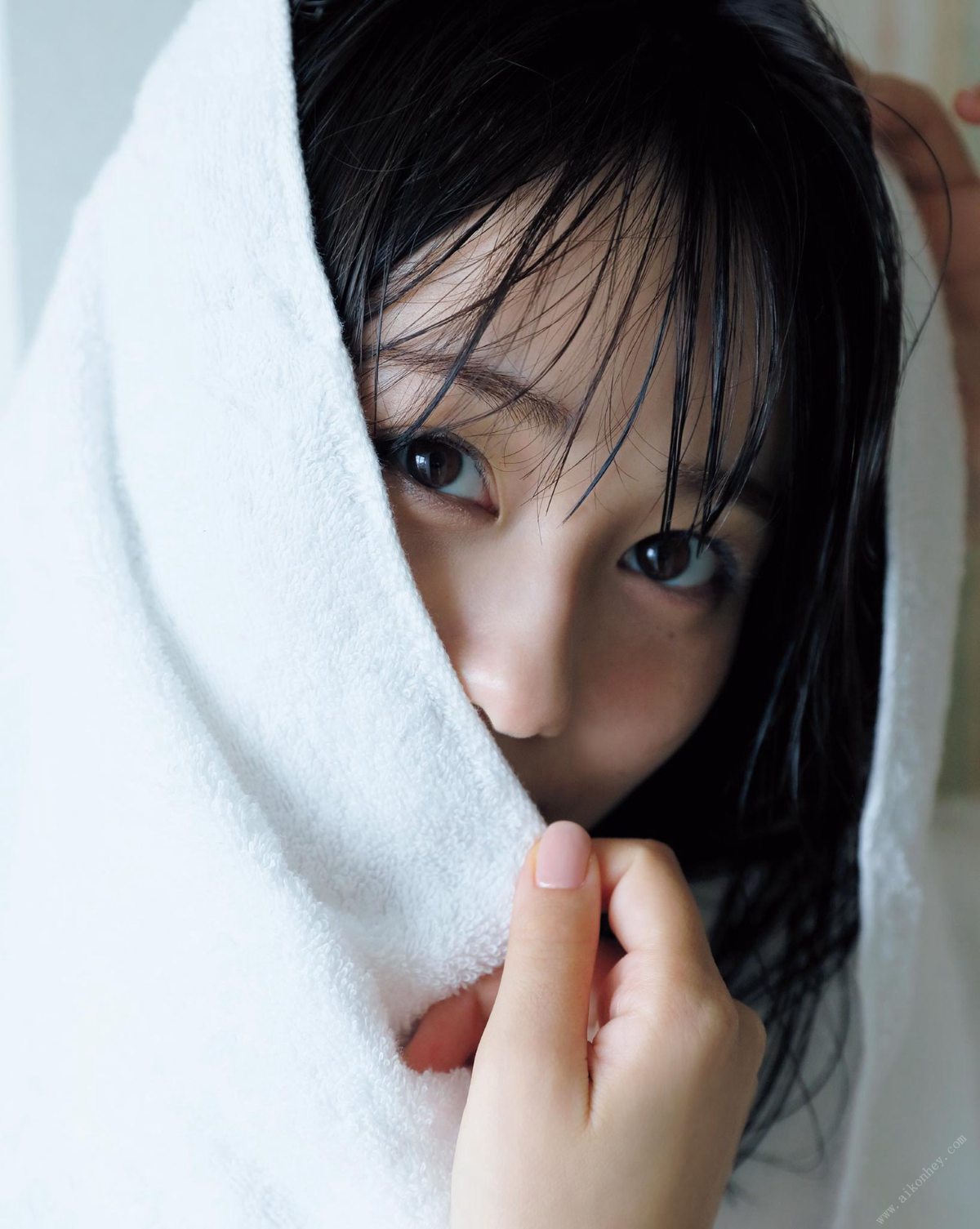 Photobook Miku Ito 伊藤美来 Sheer 2021 12 15 0100 5583689200.jpg