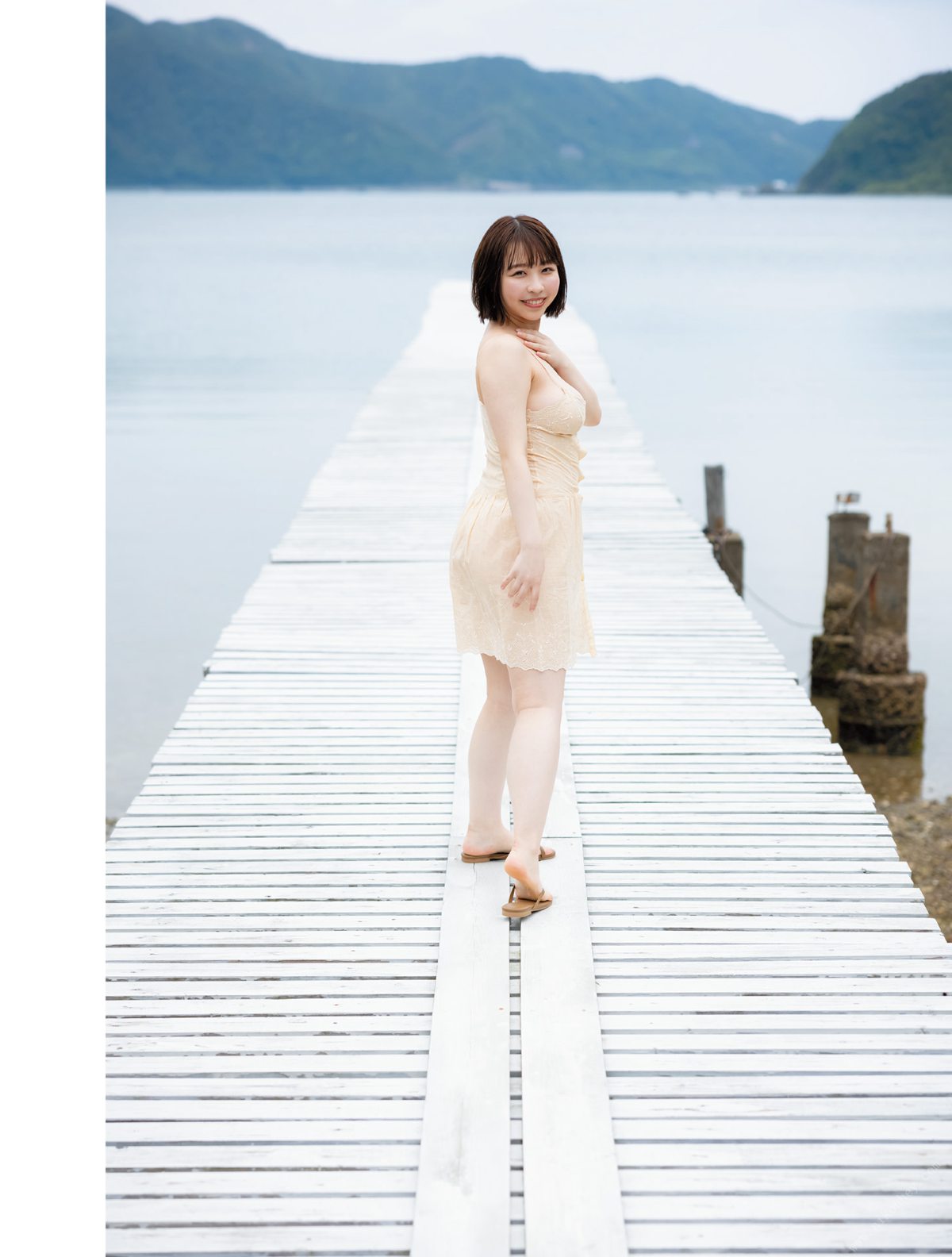 Photobook Riho Shishido 宍戸里帆 1st Photobook Pure report ピュアりぽーと 2022 07 30 0022 5638900904.jpg