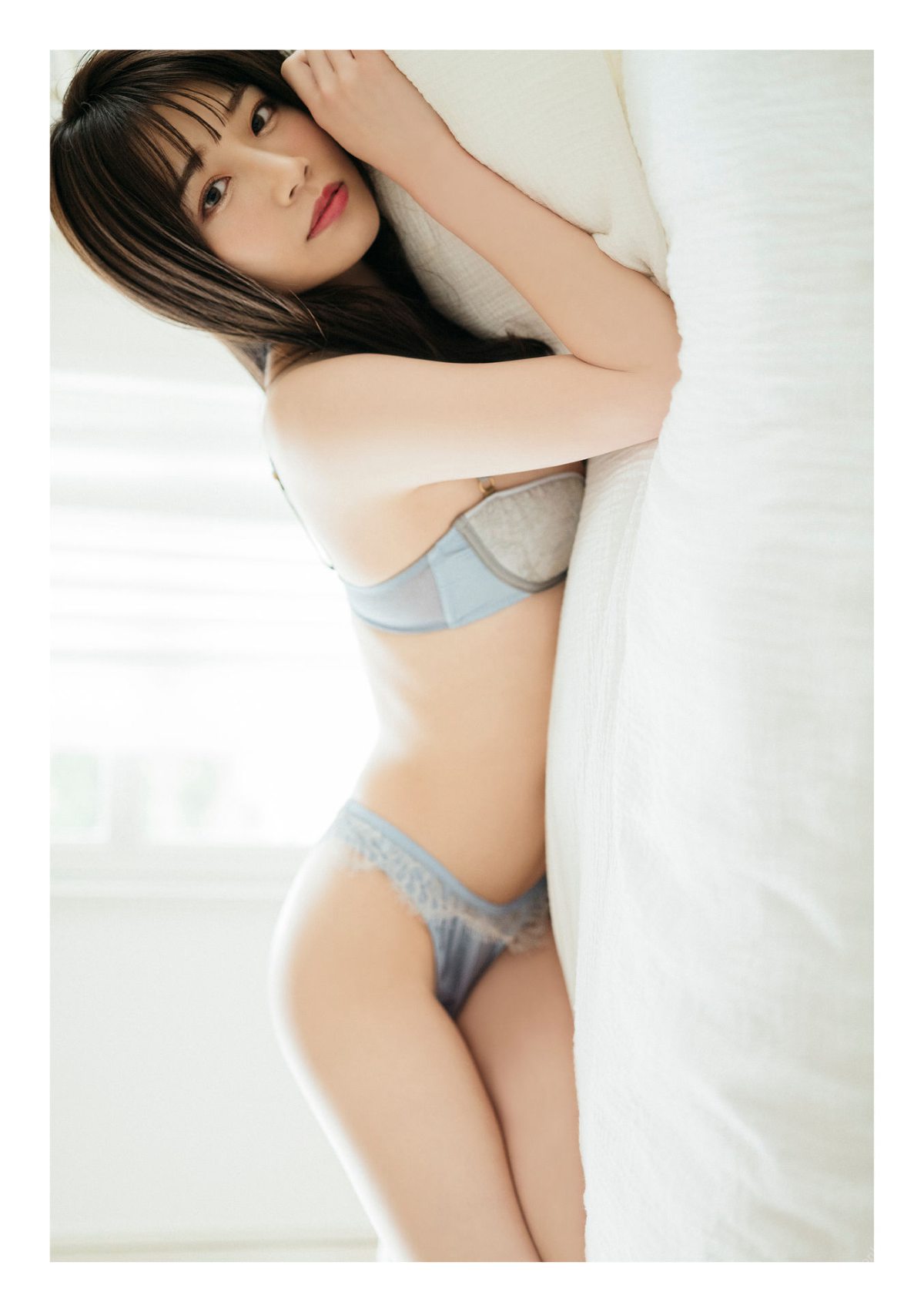 Photobook Saika Kawakita 河北彩花 Taken とられち 2022 07 11 0052 7766971956.jpg