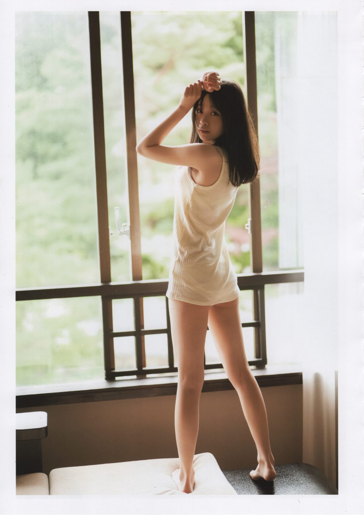 Photobook Yui Yokoyama 横山結衣 1st Photobook Immature Light 未熟な光 2021 02 22 0047 4996549520.jpg