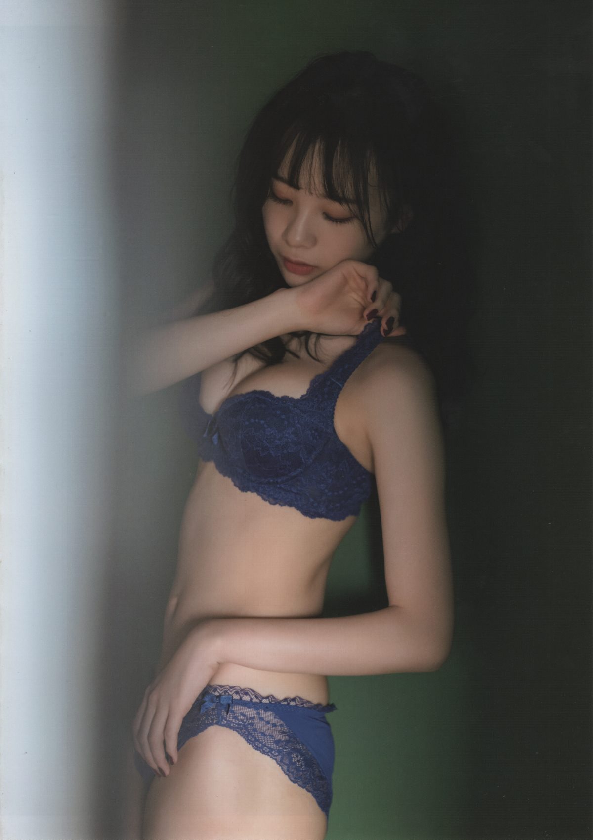 Photobook Yui Yokoyama 横山結衣 1st Photobook Immature Light 未熟な光 2021 02 22 0081 0406248393.jpg