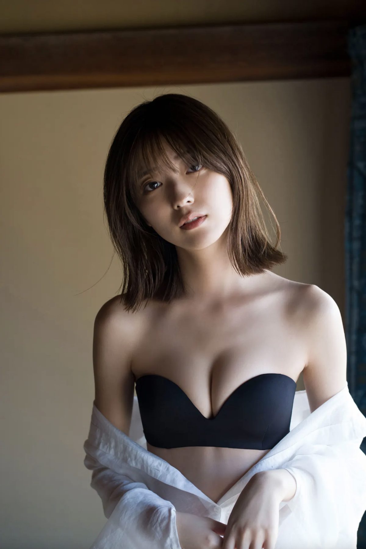 Photobook 工藤美桜 センチメンタルな柔肌 FRIDAYデジタル写真集 No Watermark 0073 7402939193.jpg