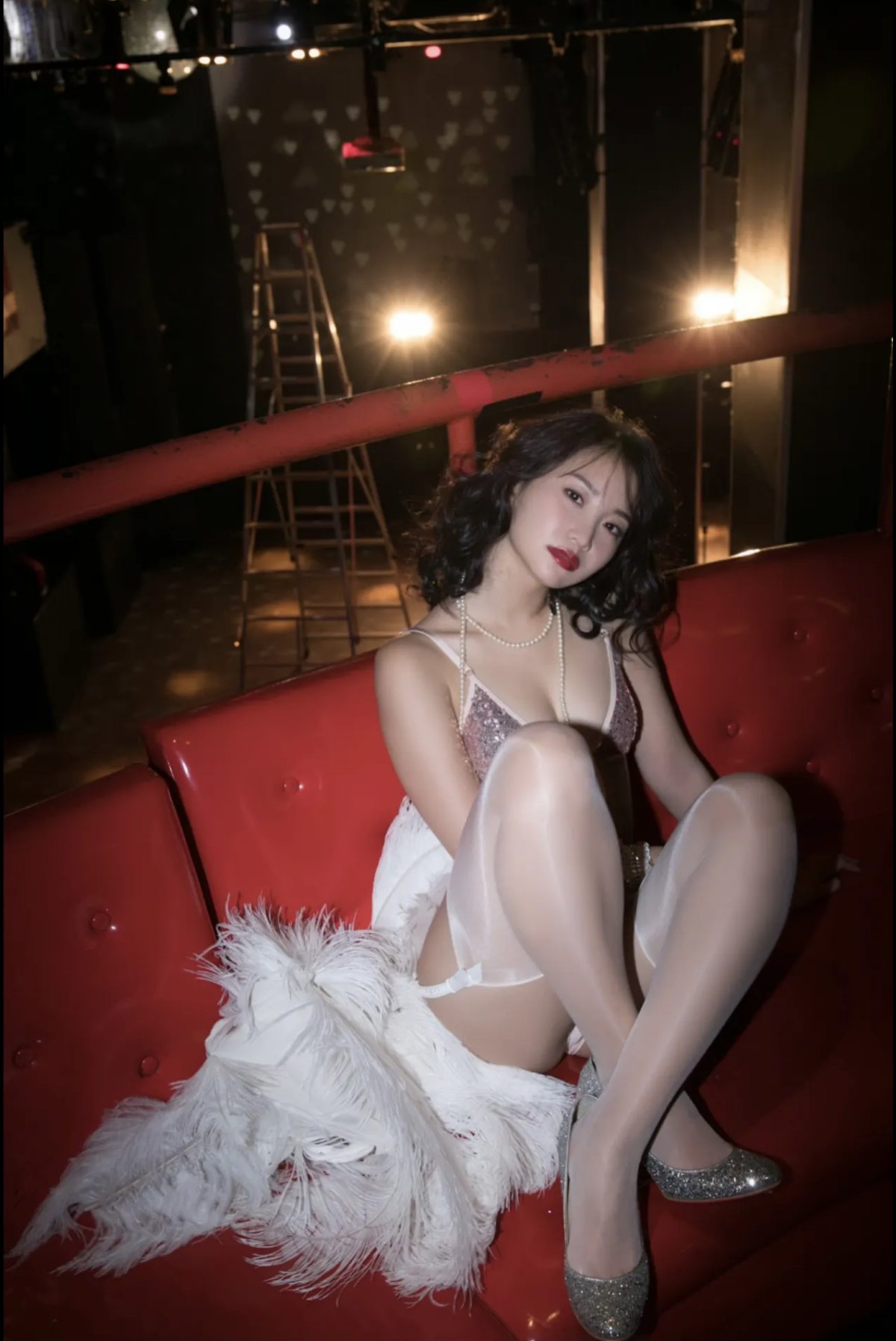 Photobook 永尾まりや ヤンチャな小悪魔 Vol 2 FRIDAYデジタル写真集 0024 8330816408.jpg