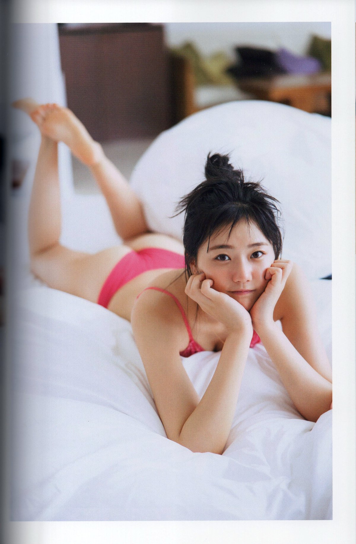 Photobook 瀧野由美子1st写真集 君のことをまだよく知らない 0082 7524096970.jpg