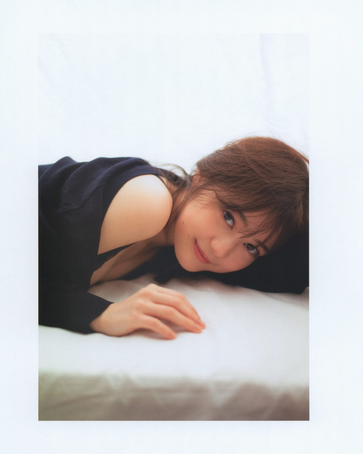 Photobook 生田絵梨花 乃木坂46卒業記念メモリアルブック カノン 0086 6275034331.jpg