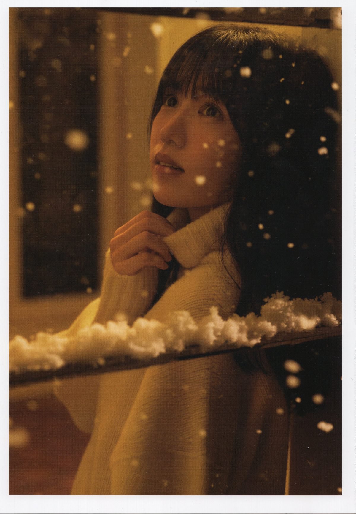 Photobook 運上弘菜 フォトブック WHITE 0109 9834765754.jpg