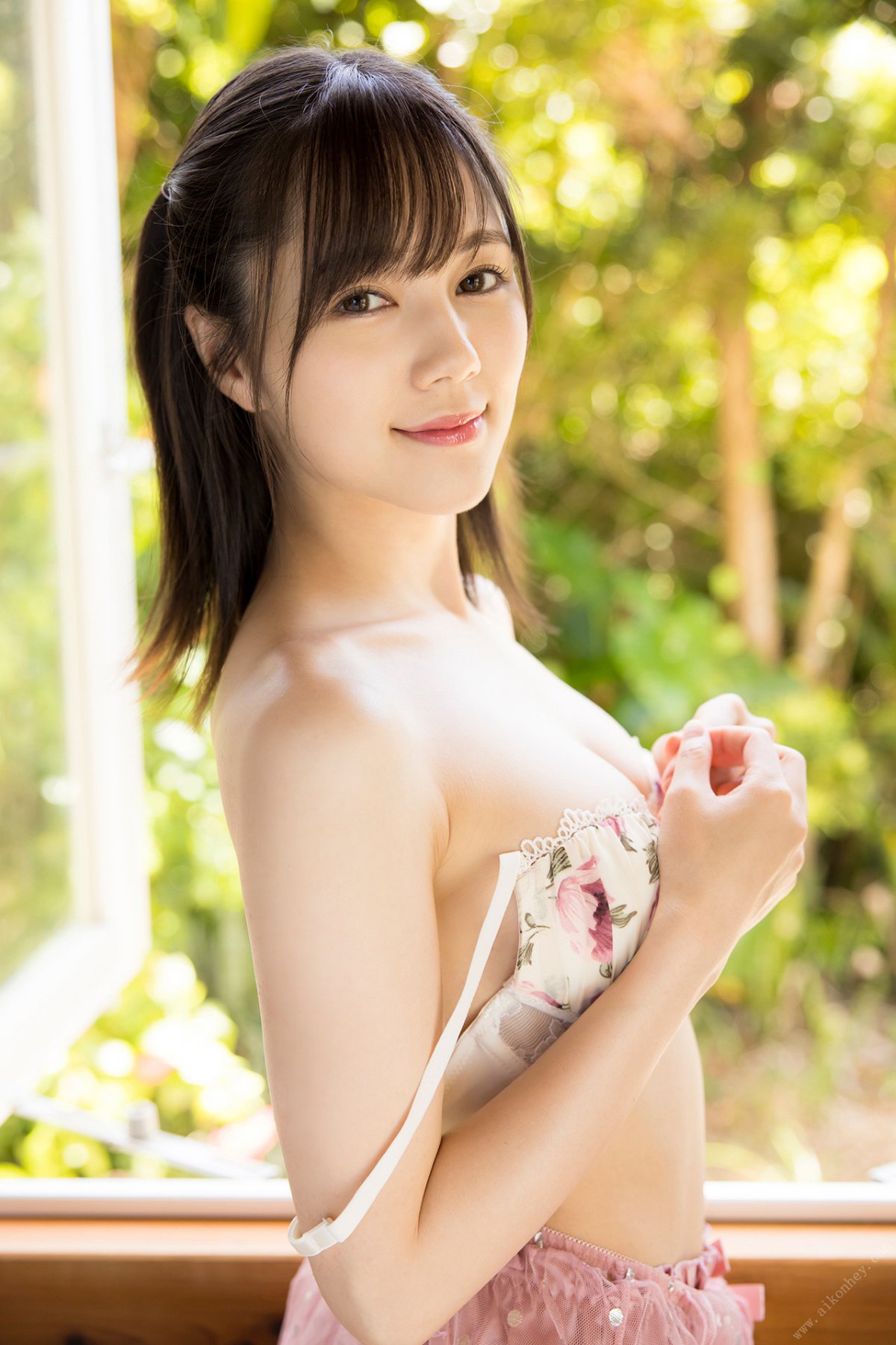 Post Digital Photo Remu Suzumori 涼森れむ Probably because of summer きっと夏のせい 2022 05 30 0033 7647524829.jpg