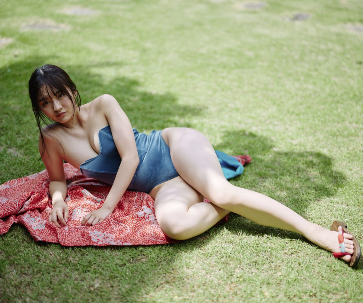 Weekly Photobook Runa Toyoda 豊田ルナ The magic of summer 夏の魔法 2022 08 08 0019 7553638038.jpg