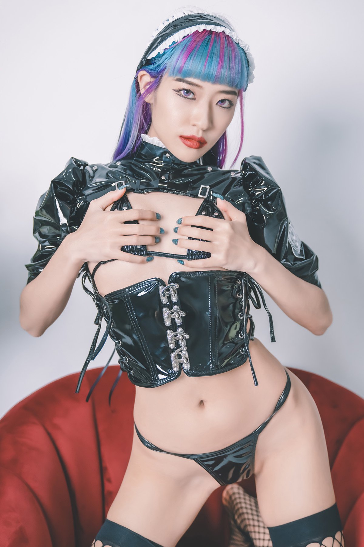 YAHANII Biya – Dark Maid B