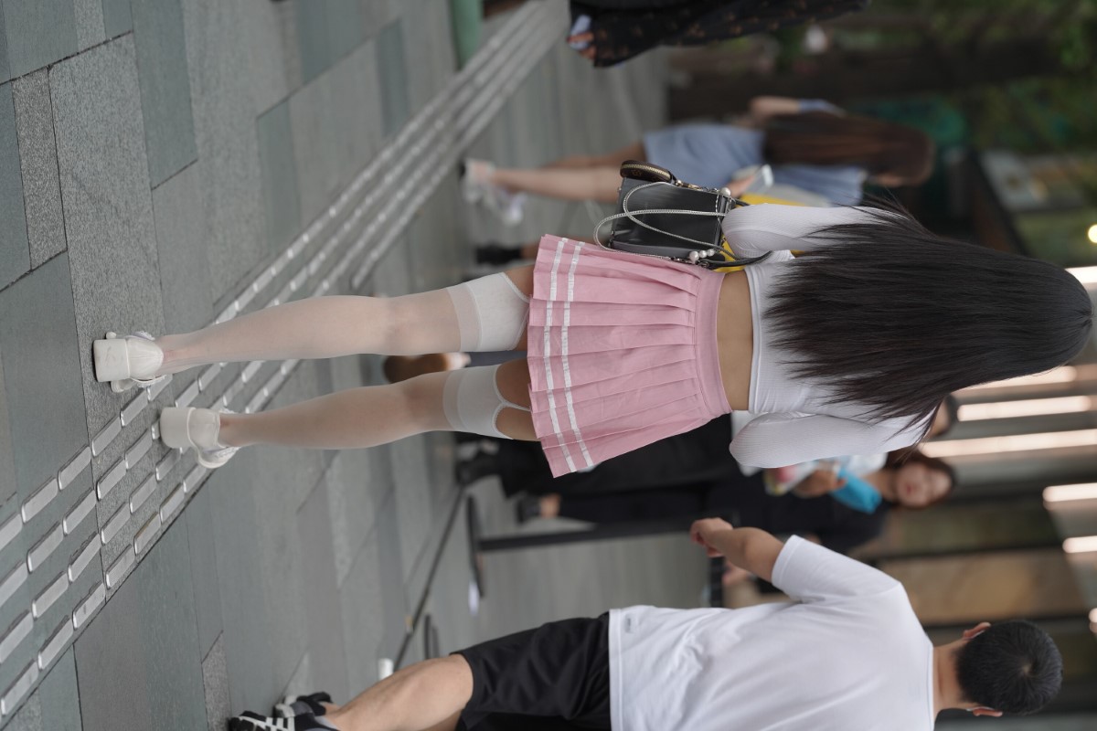 MoJing魔镜街拍 No 161 街拍白丝吊带袜美女 0038 6107101758.jpg