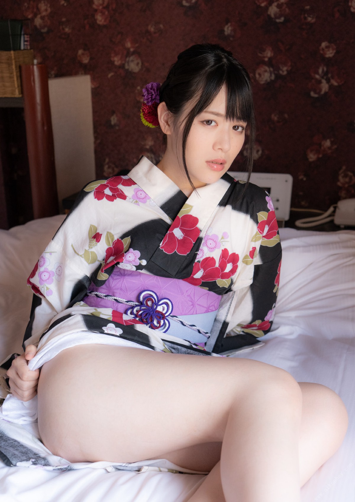 Photobook 2021 03 20 Yukina Shida 志田雪奈 Lovey Dovey Kimono Date 0022 4950380442.jpg