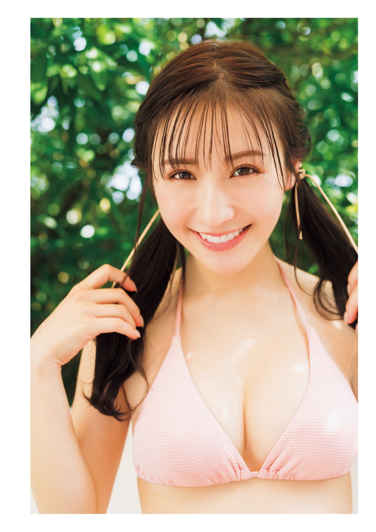 Photobook 2022 09 22 Ema Ito 伊藤愛真 1st Photobook Soleil ソレイユ A 0017 6305382576.jpg