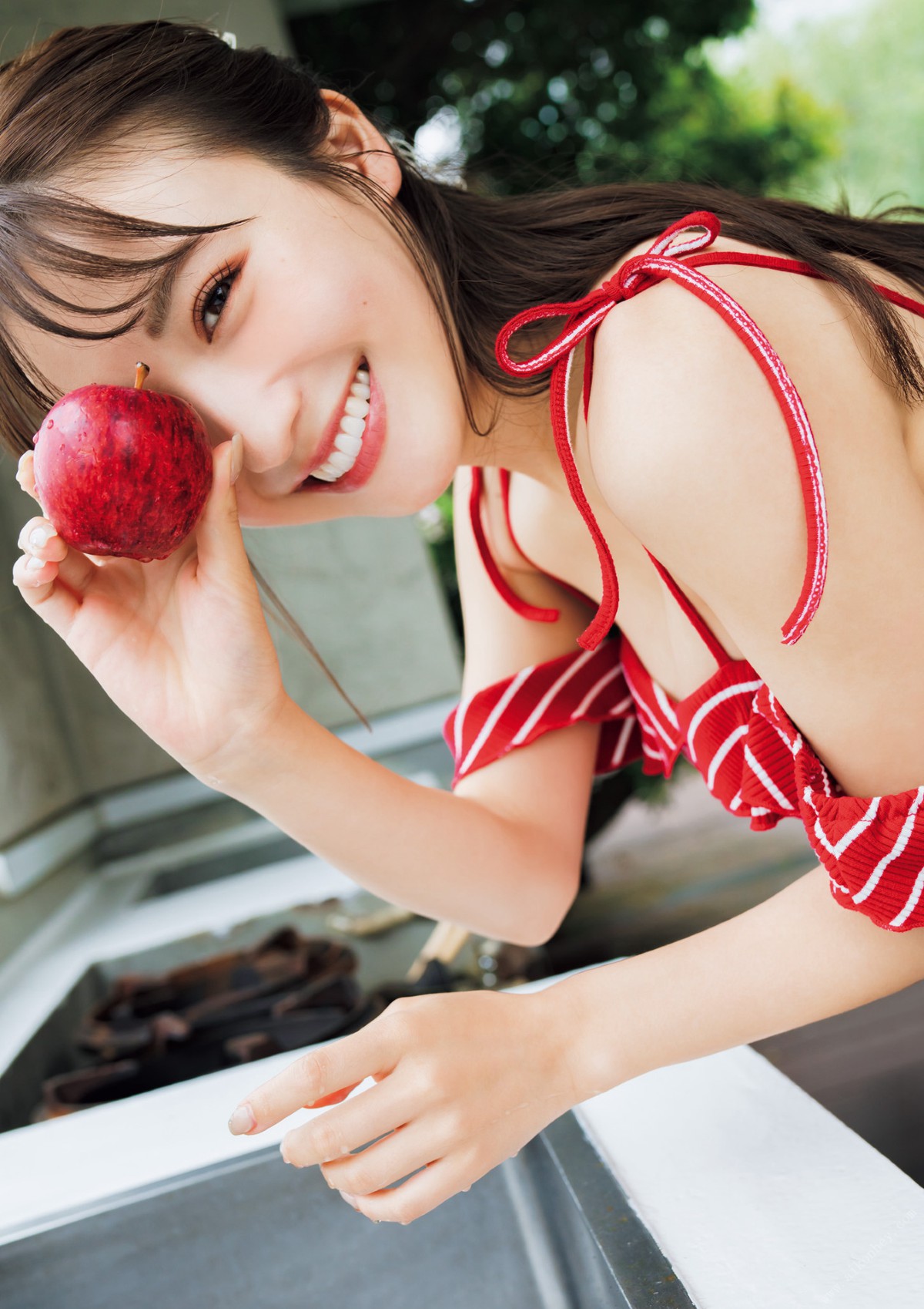 Photobook 2022 09 22 Ema Ito 伊藤愛真 1st Photobook Soleil ソレイユ A 0055 7663256021.jpg