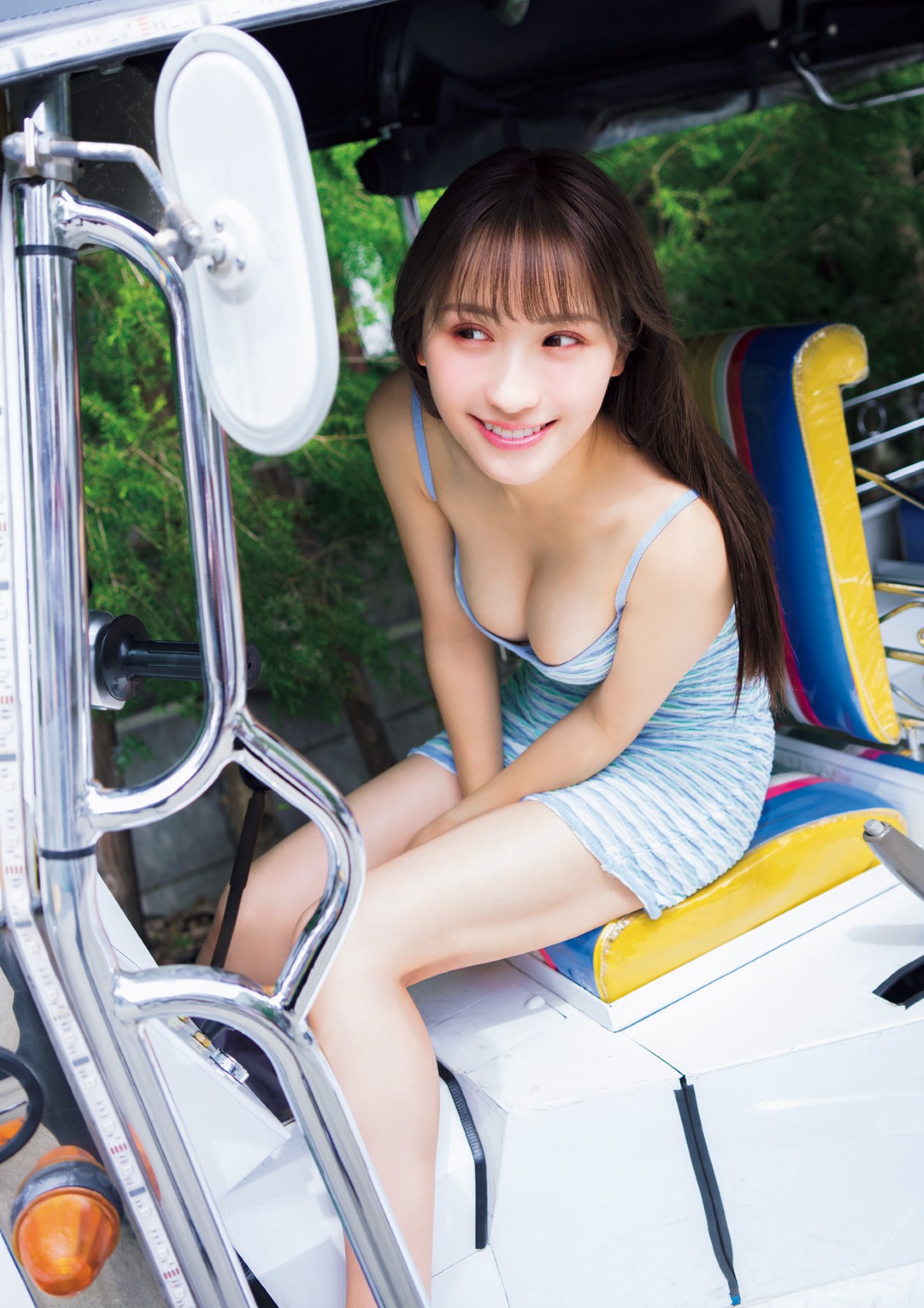 Photobook 2022 09 22 Ema Ito 伊藤愛真 1st Photobook Soleil ソレイユ B 0030 0314667461.jpg