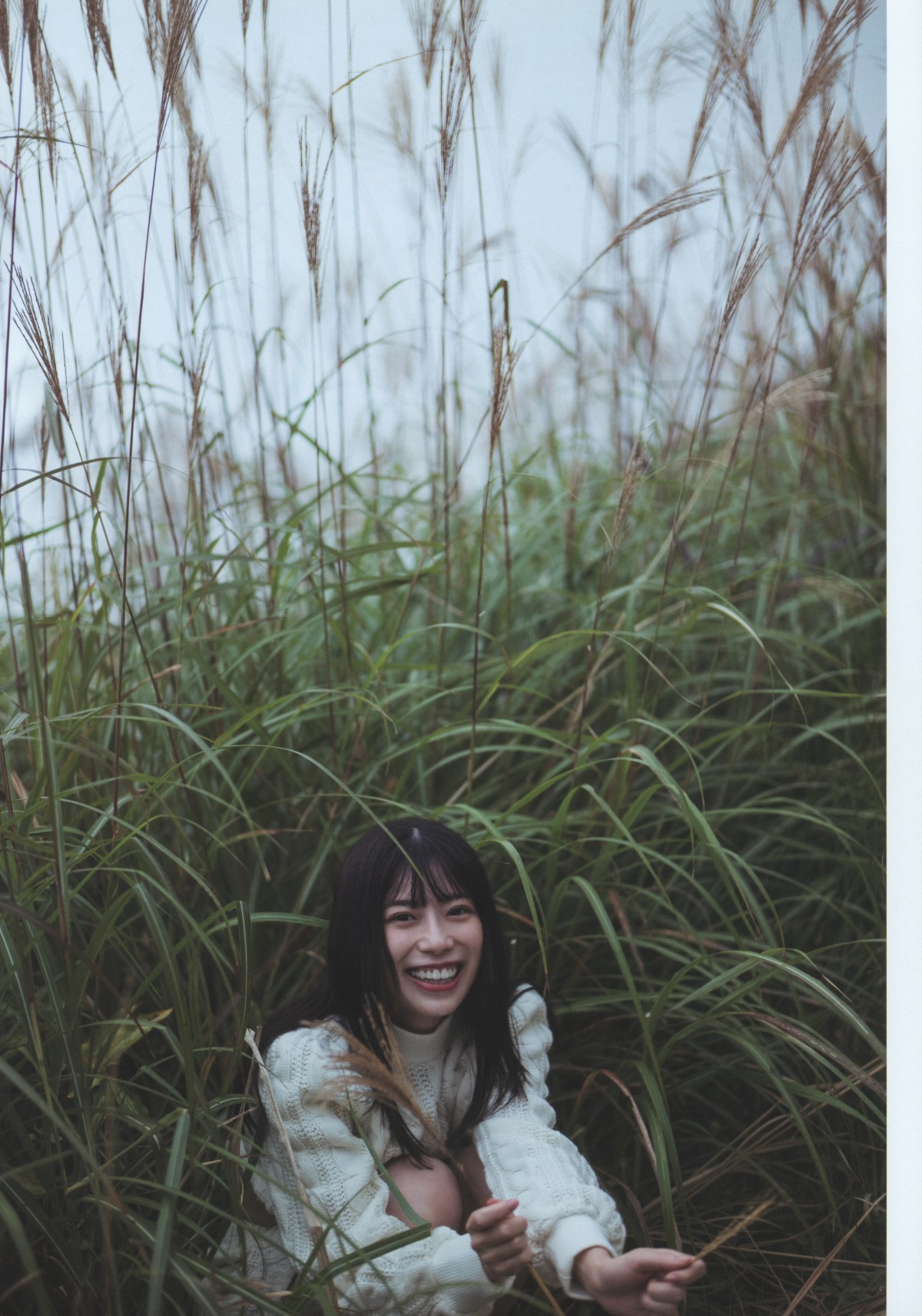 Photobook 日向坂46 東村芽依1st写真集 見つけた A 0037 3424425516.jpg