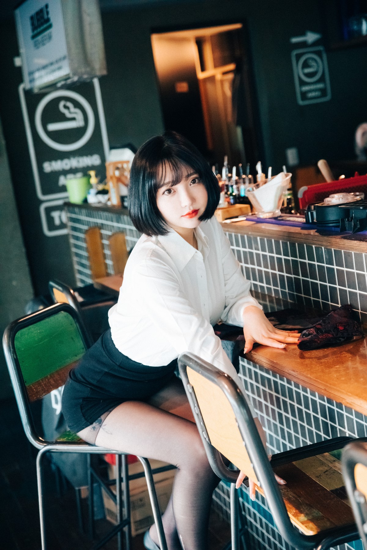 Loozy Son Ye Eun 손예은 Tainted Love Bar 0013 7640195684.jpg